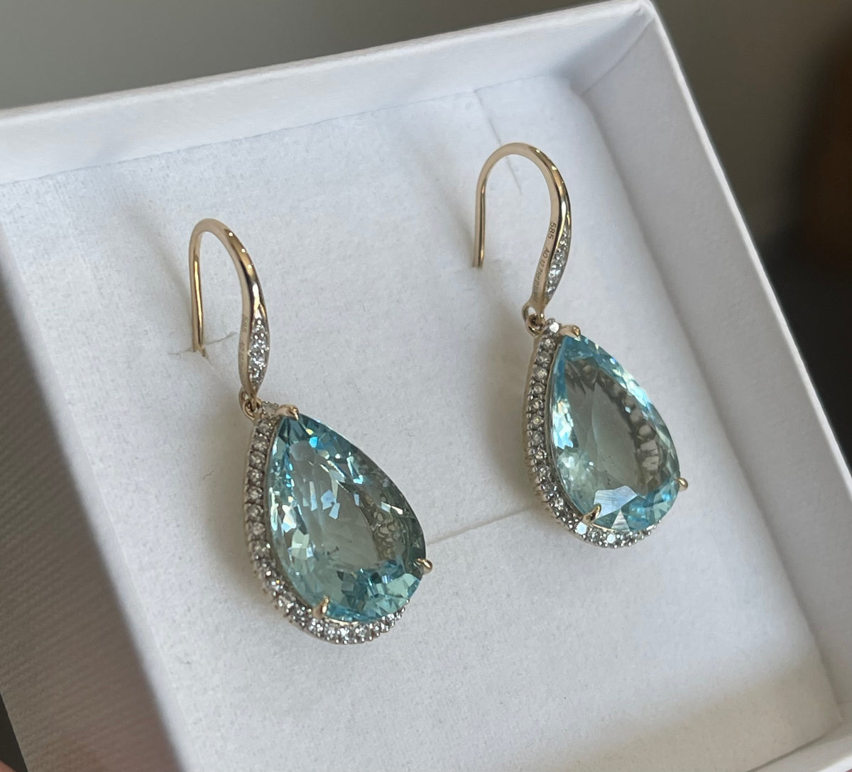 12.71ct Natural Aquamarine Diamond Drop Earrings In 14ct Yellow Gold