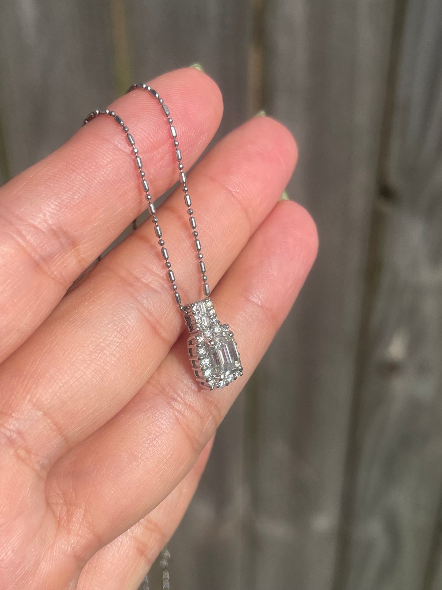 Val $14,500 1.34ct Natural VVS Light Yellow diamond pendant necklace In Platinum