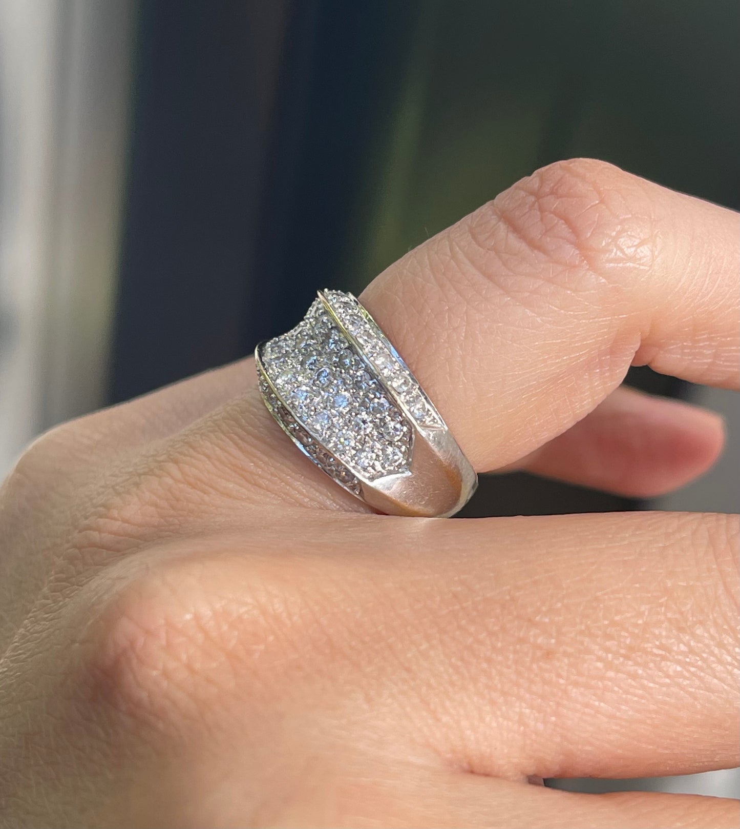 Vintage Natural Diamond Concave Pavé Band Ring In Heavy Solid 18ct White Gold