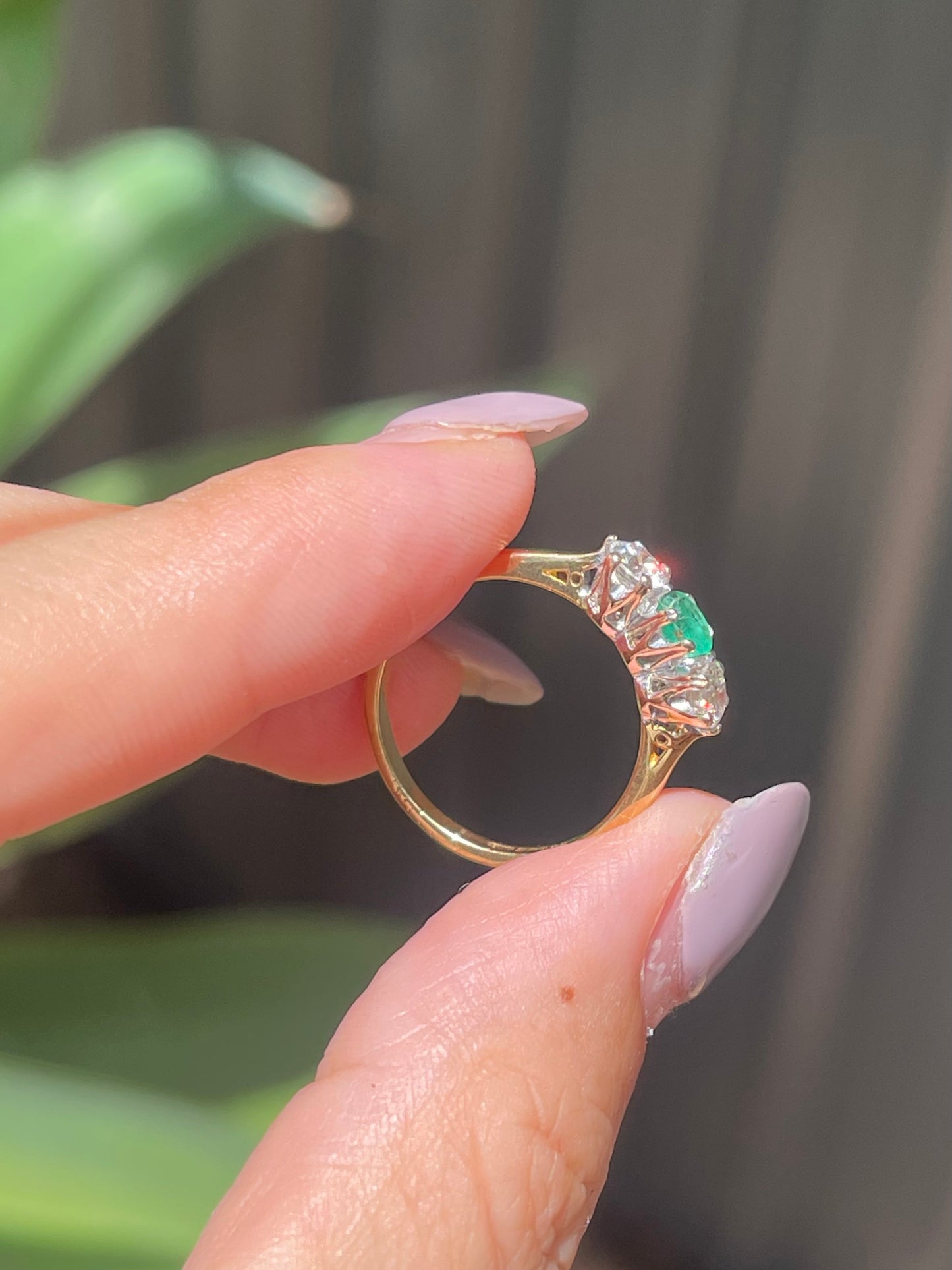 Vintage 1989 London 18ct yellow gold natural Emerald diamond trilogy ring