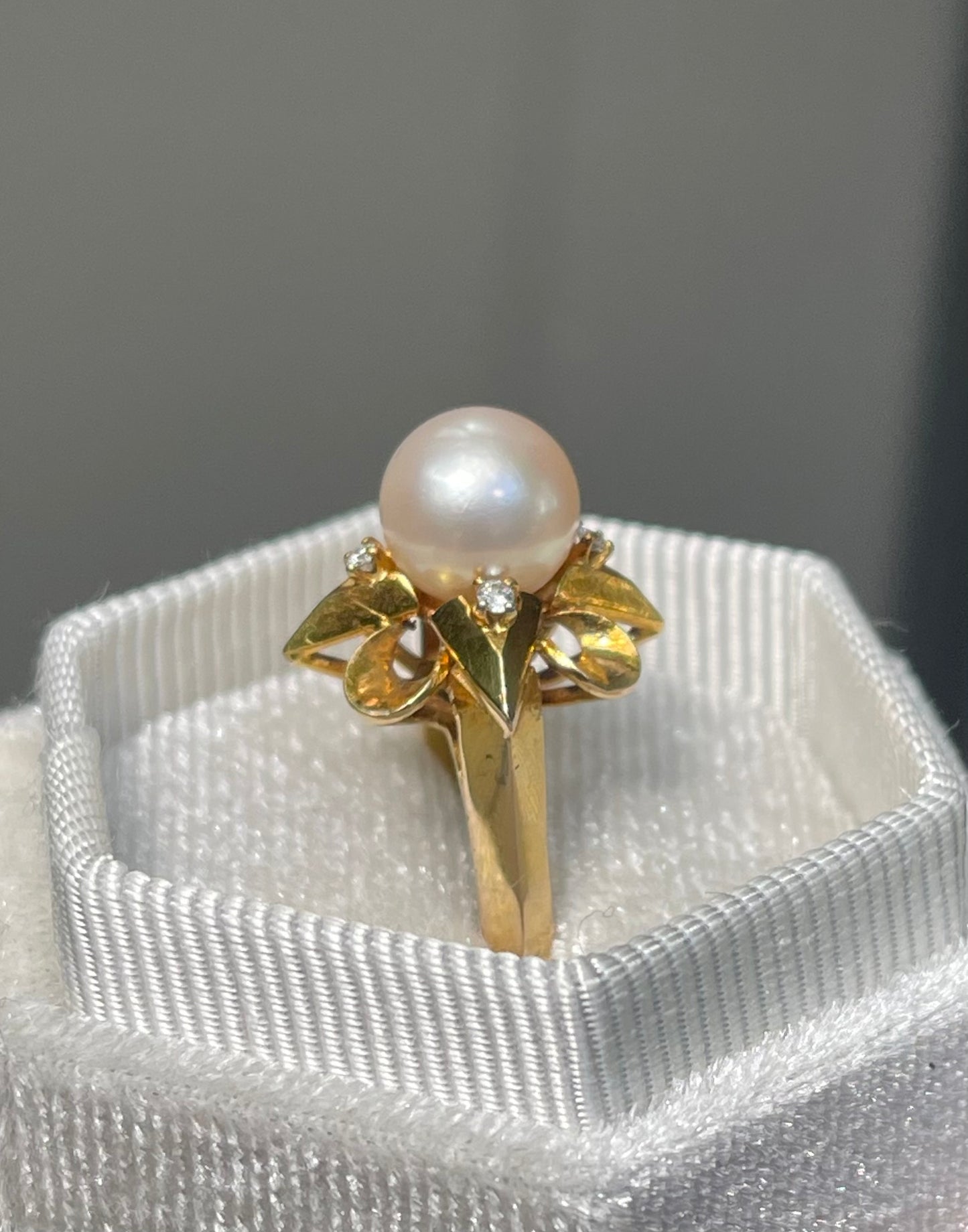 Vintage Pink Akoya Pearl & Diamond starburst ring in 18ct yellow gold