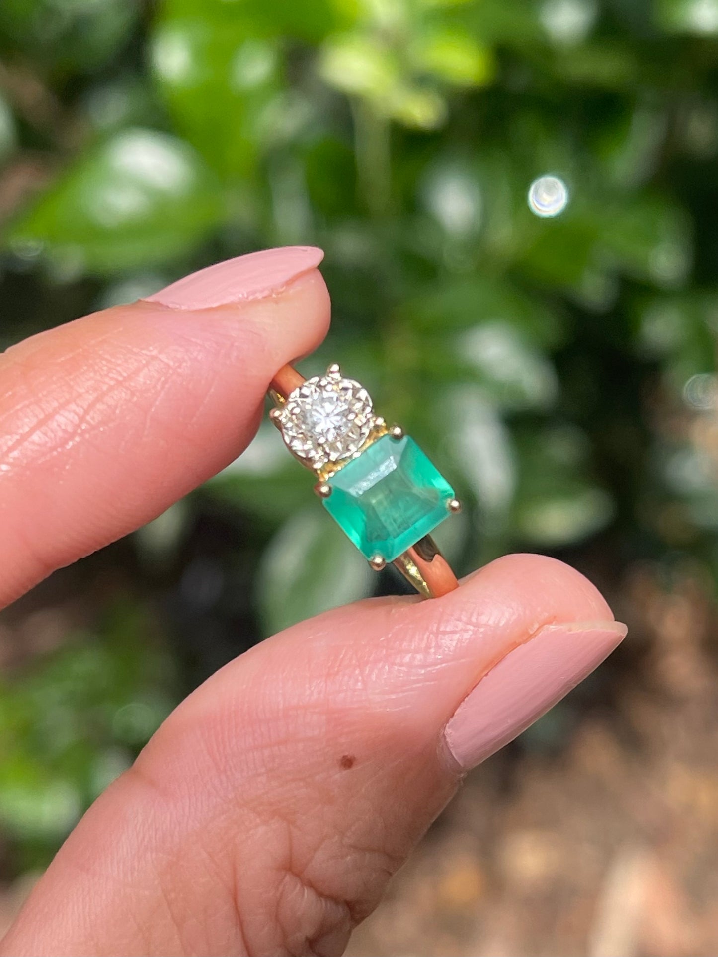 9ct yellow gold 1.25ct natural emerald with diamond Toi et Moi ring