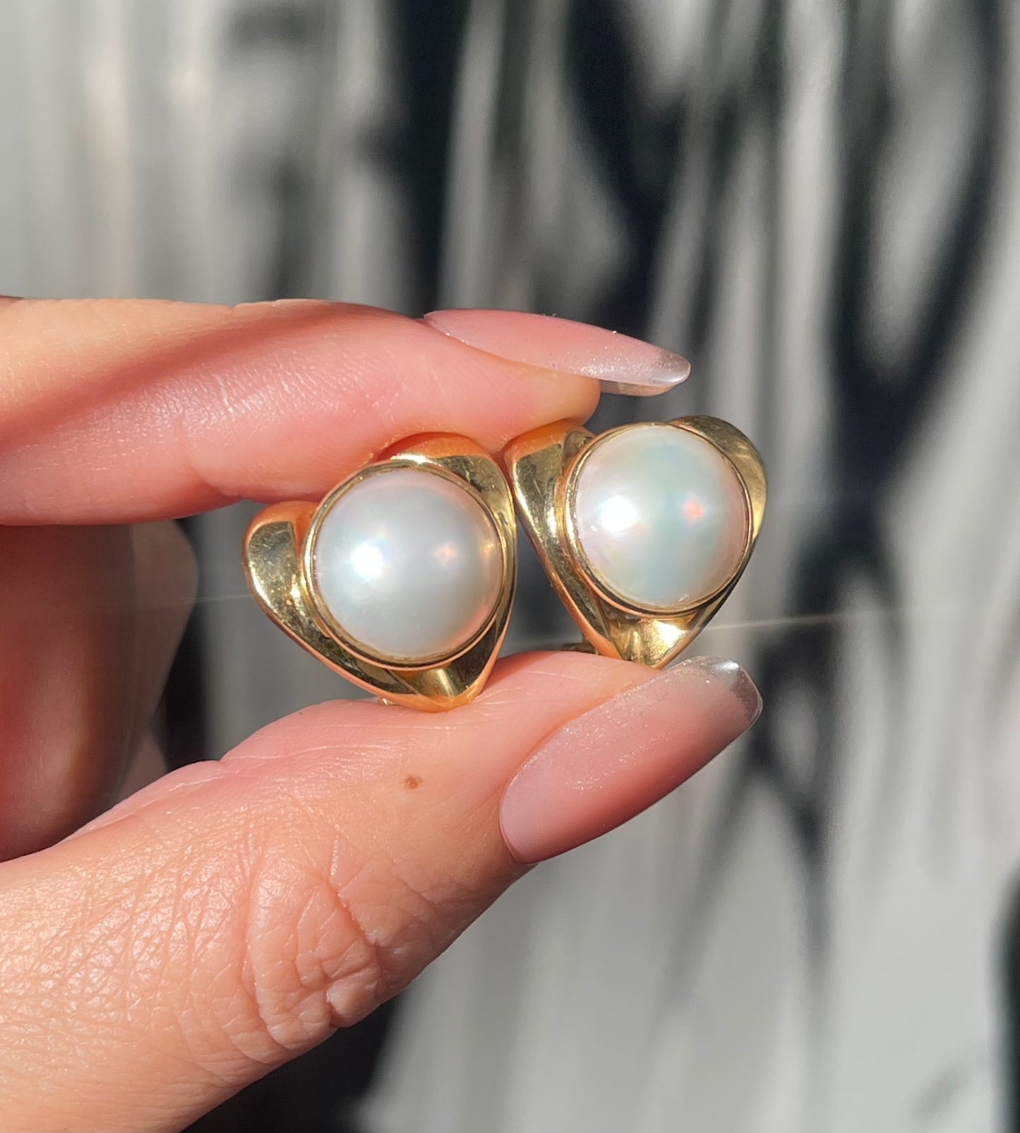Vintage Italian-origin Heart-shaped Clip-on Earrings With Mabé Pearls In 18ct Yellow Gold