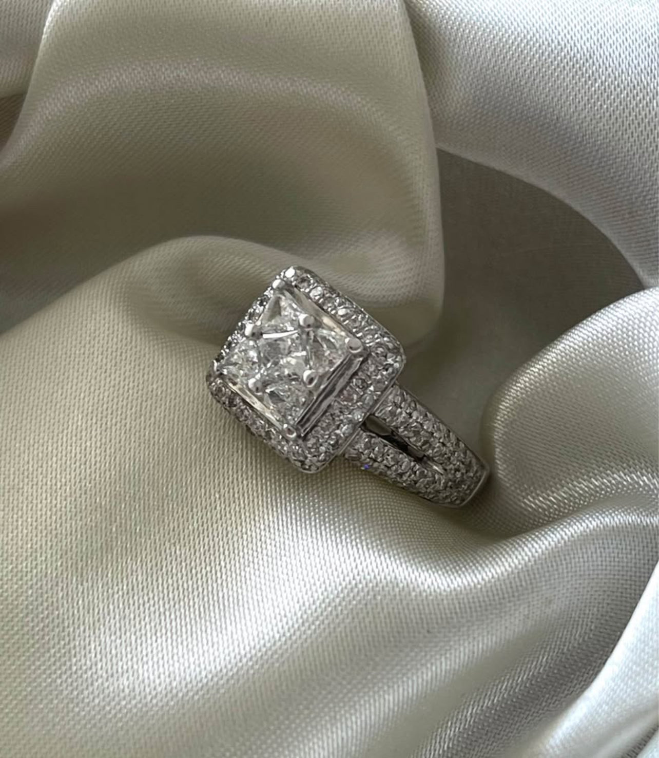 18ct white gold 1.7ct natural VS diamond ring