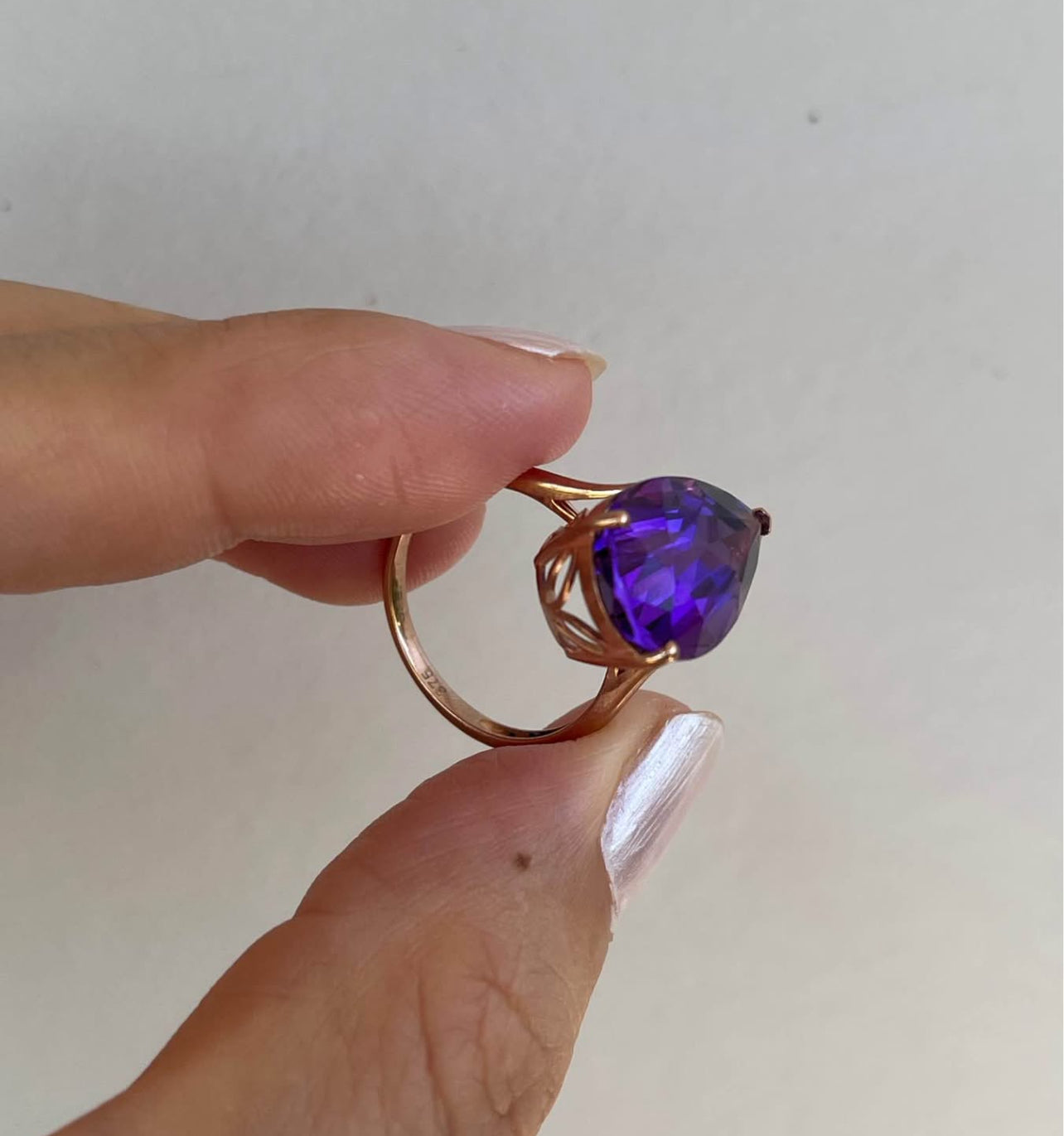 9ct rose gold pear shape 7.8ct natural deep purple amethyst ring