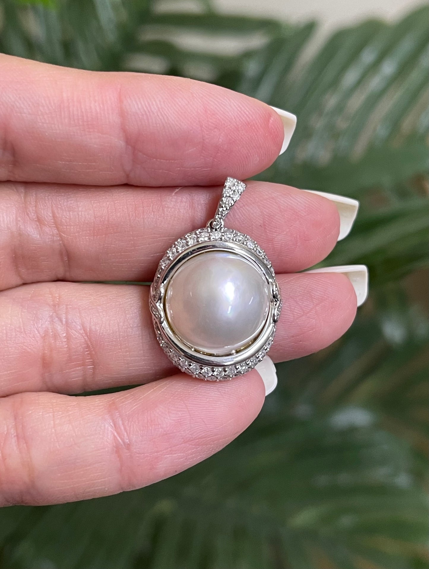 14.9mm Silvery White Mabe Pearl & 1ct Diamond Pendant In 14ct White Gold