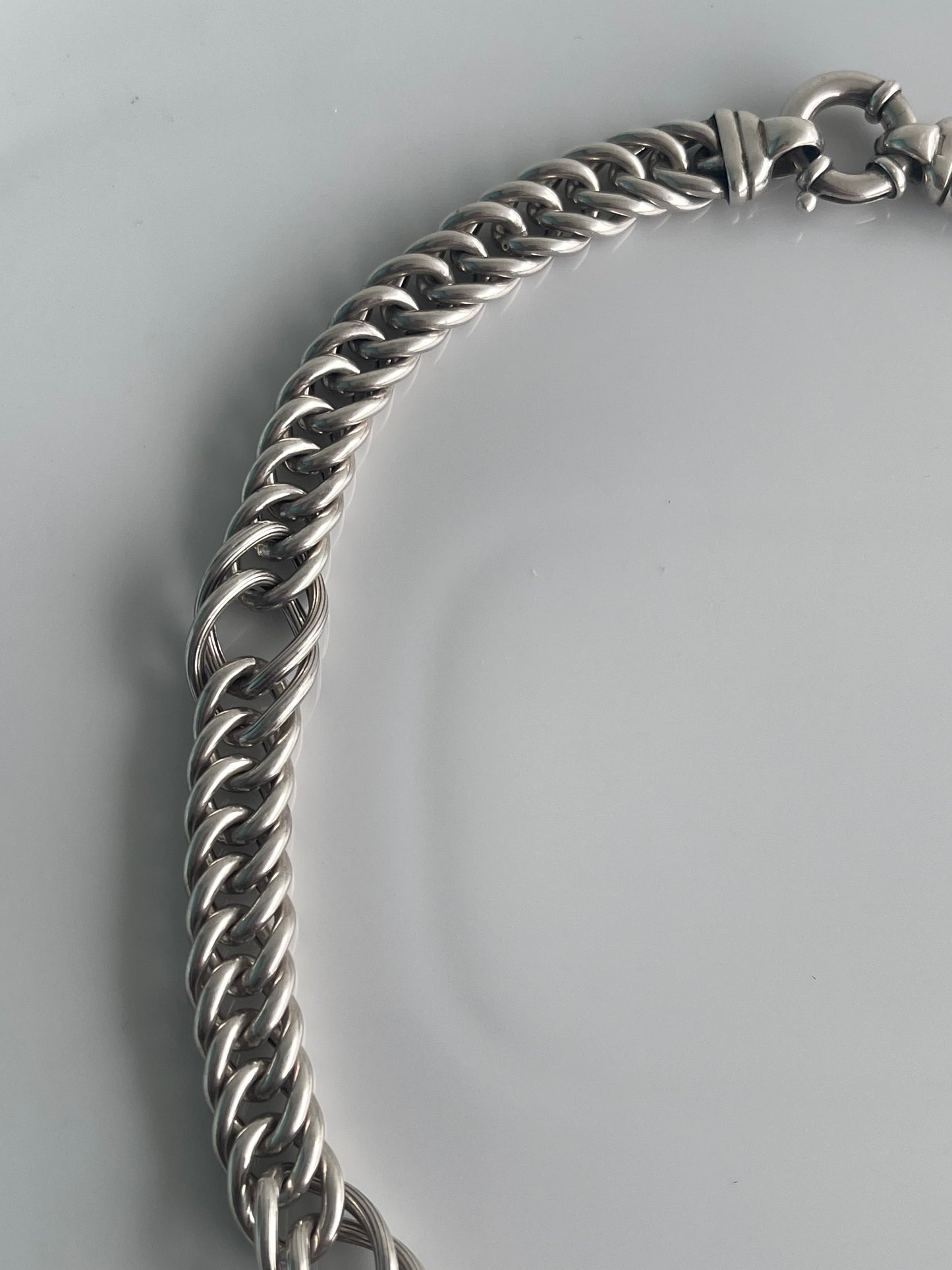 Italian origin 69g Sterling Silver wide Curb Link Bolt clasp necklace