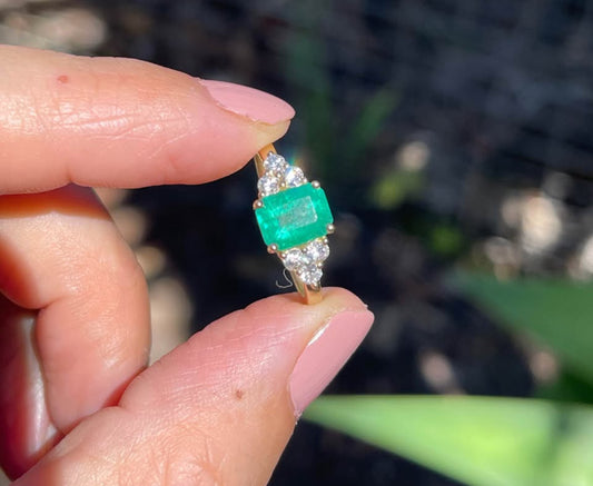 9ct yellow gold 1.75ct natural emerald diamond ring
