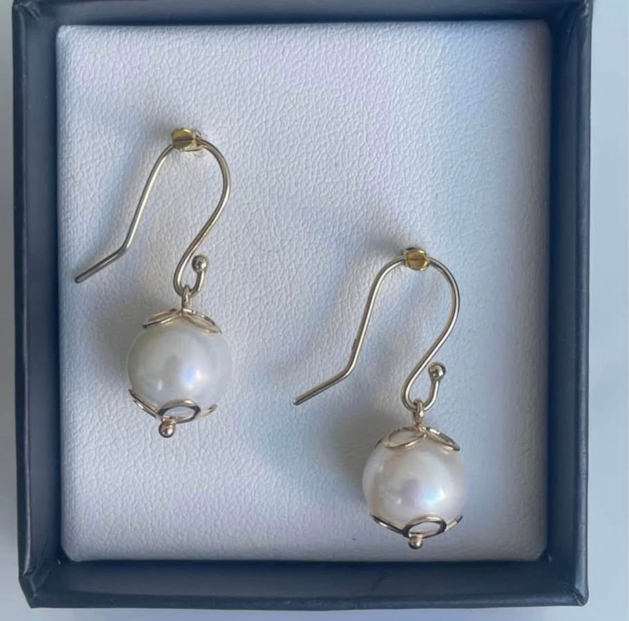 SE custom 9ct yellow gold round pearl drop earrings with flower detailing
