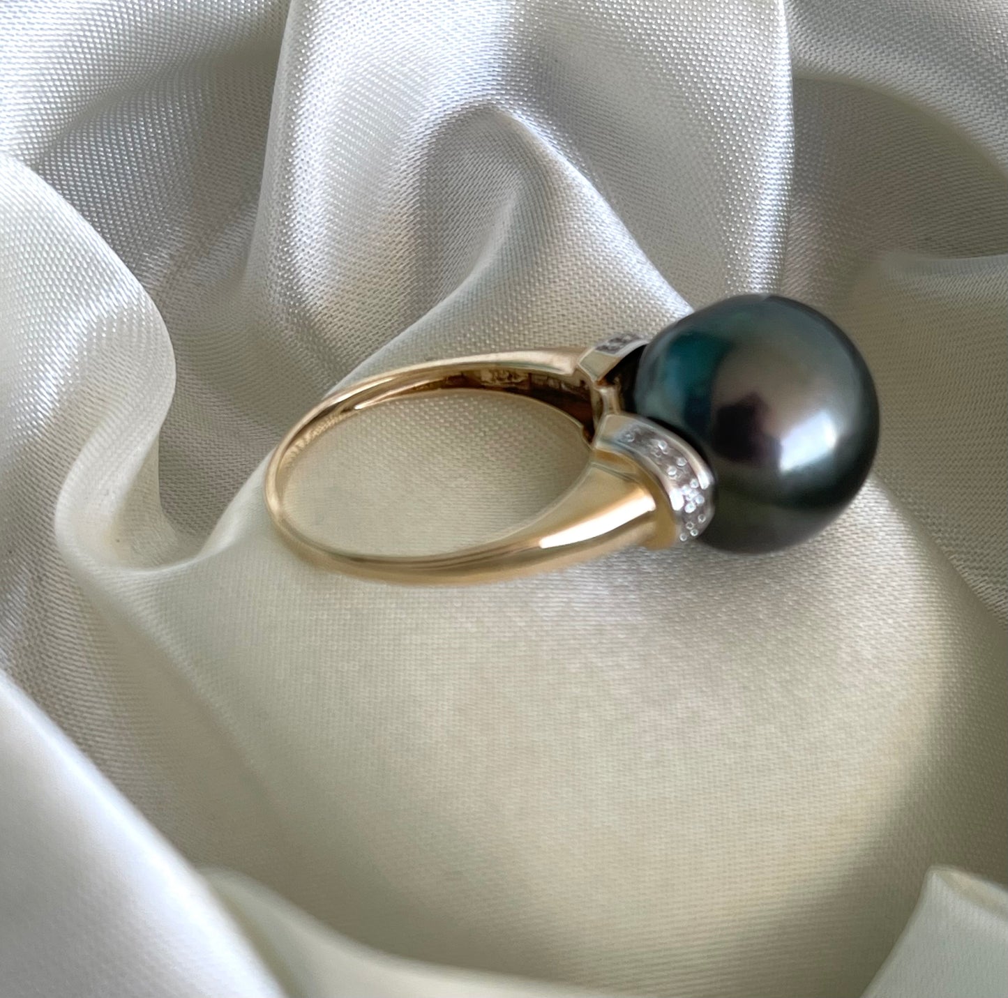 Vintage 10ct yellow & white gold large 14mm genuine Tahitian pearl diamond ring