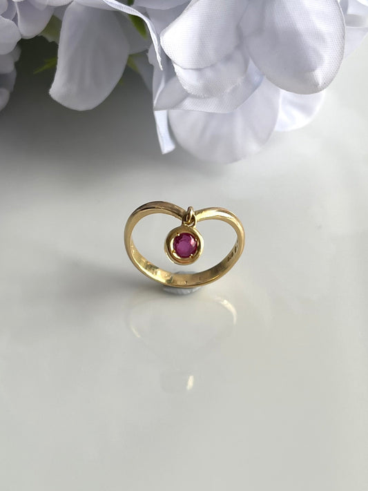 0.16ct Ruby Drop Chevron Band V Ring In 18ct Yellow Gold