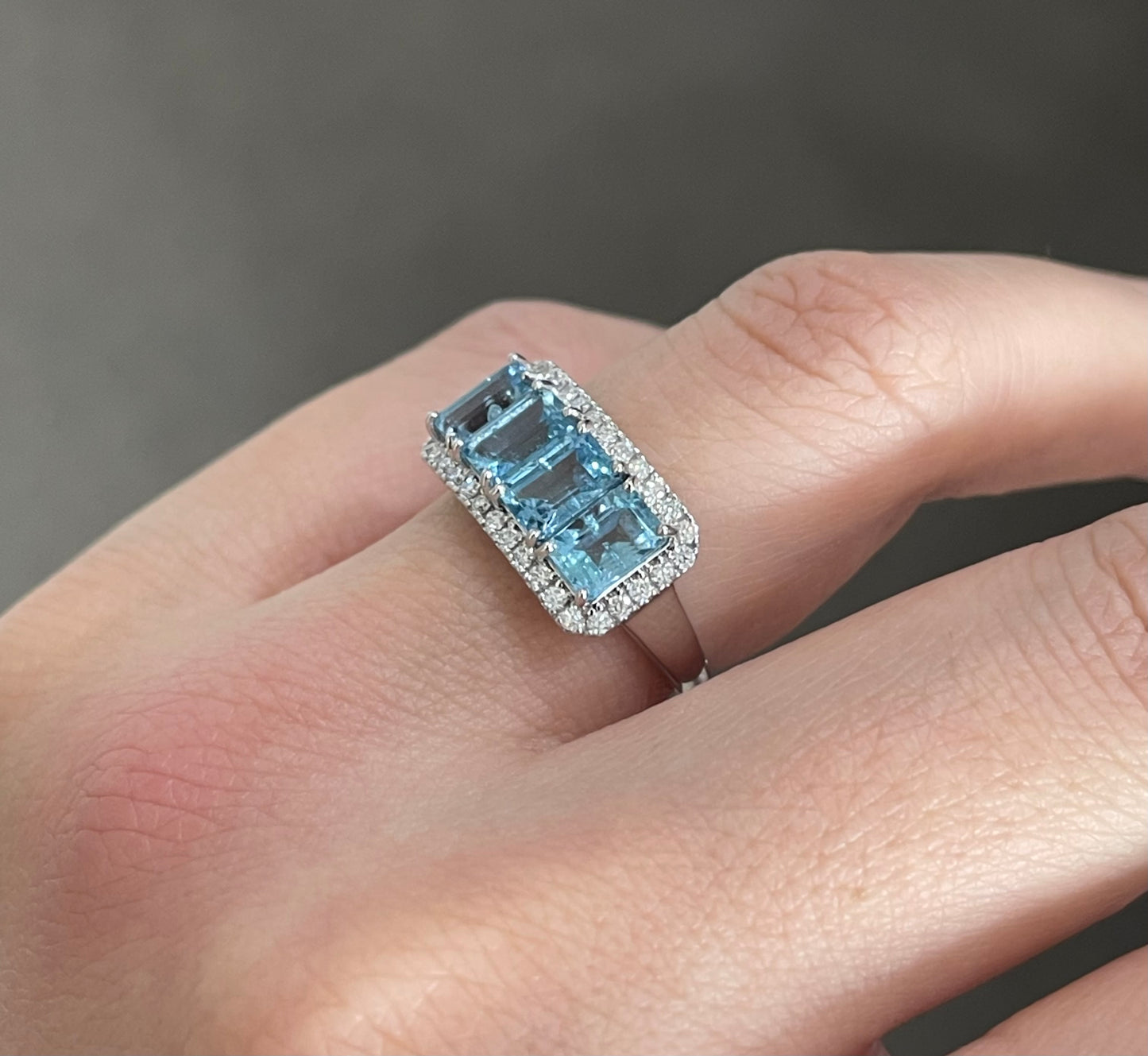 Natural Aquamarine Diamond Ring in 14ct White Gold
