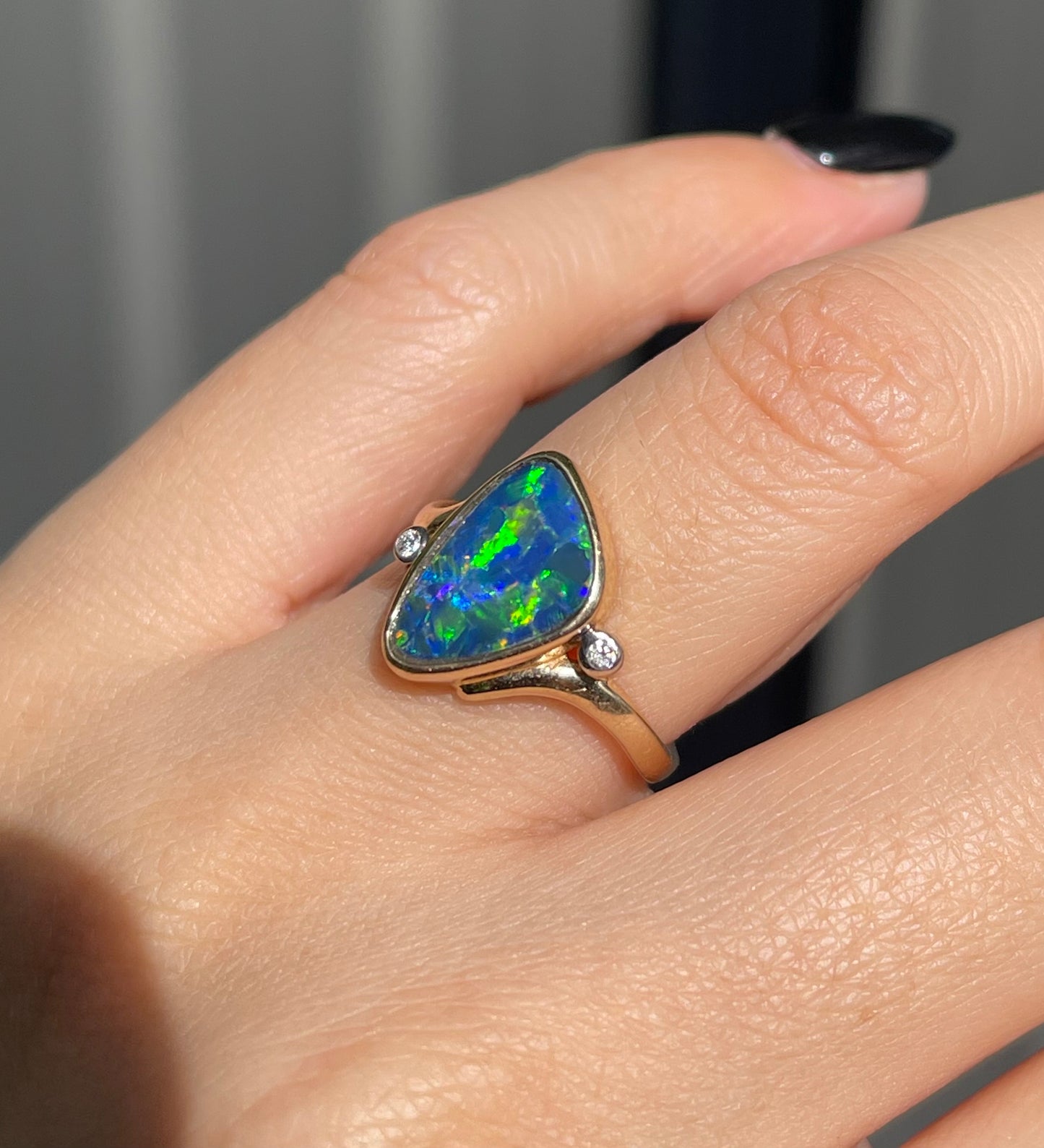 Vintage Handmade Australian Boulder Opal diamond Ring – Electric Blue & Green Fire In 14ct Yellow Gold