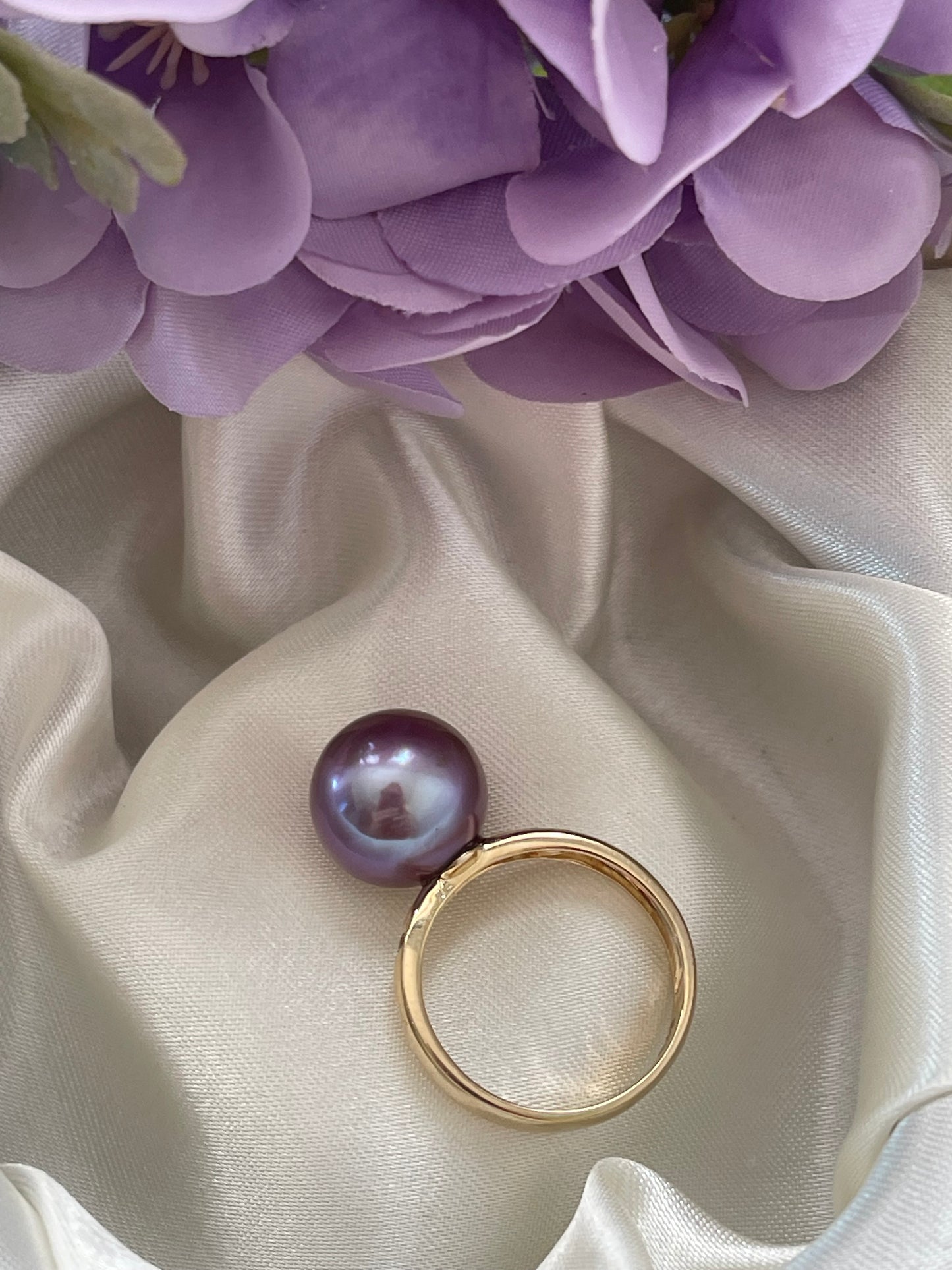 Lavender Edison Pearl & Diamond Ring in 9ct Yellow Gold
