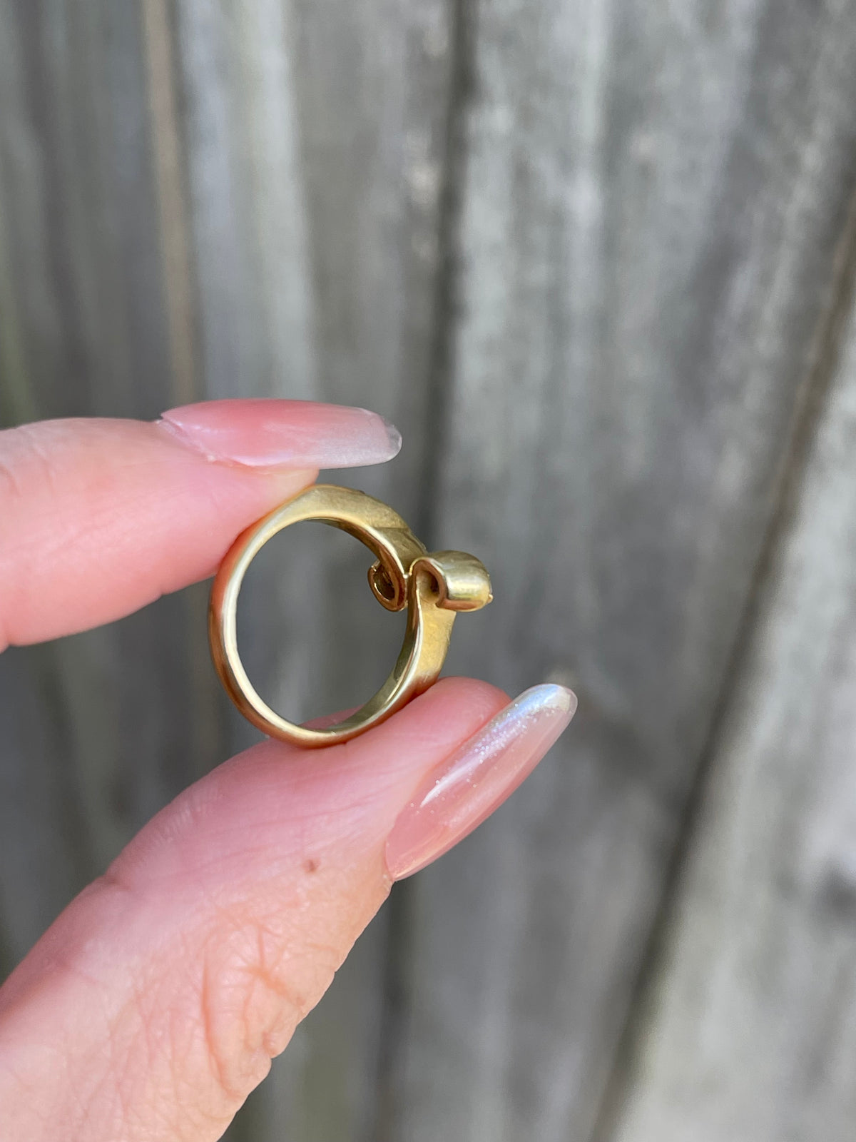 Vintage Natural Diamond Twin Flame Ring In 18ct Yellow Gold – A Beautiful Symbol of Connection