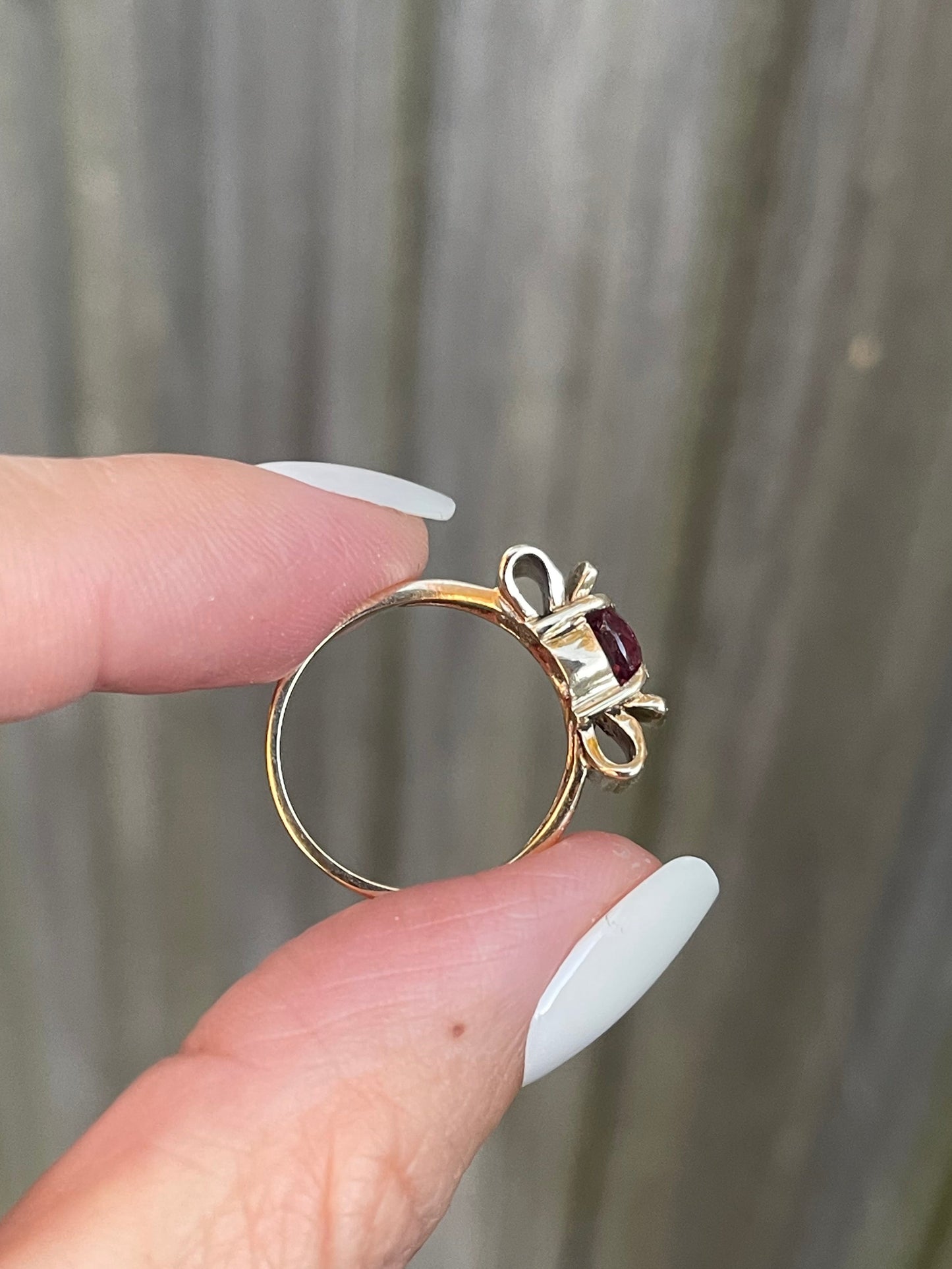 Vintage 2ct Natural Pink Garnet Bow Ring In 9ct Yellow Gold