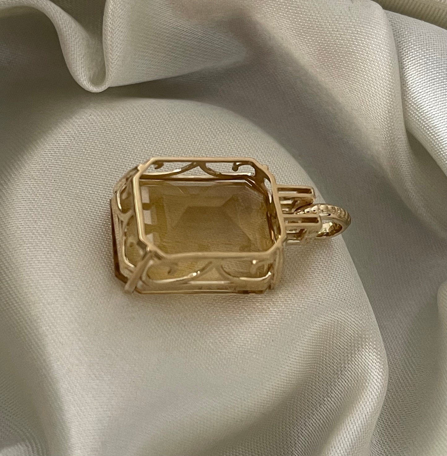 9ct yellow gold 19.25ct natural citrine pendant with milgrain set bale