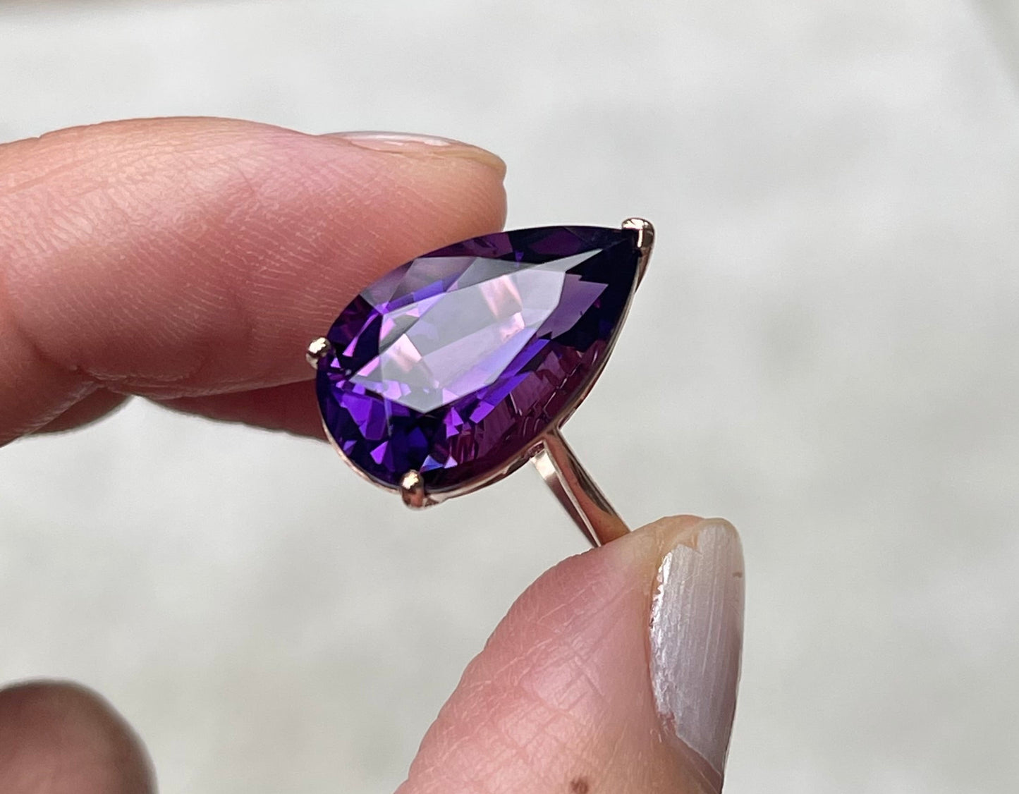 9ct rose gold pear shape 7.8ct natural deep purple amethyst ring