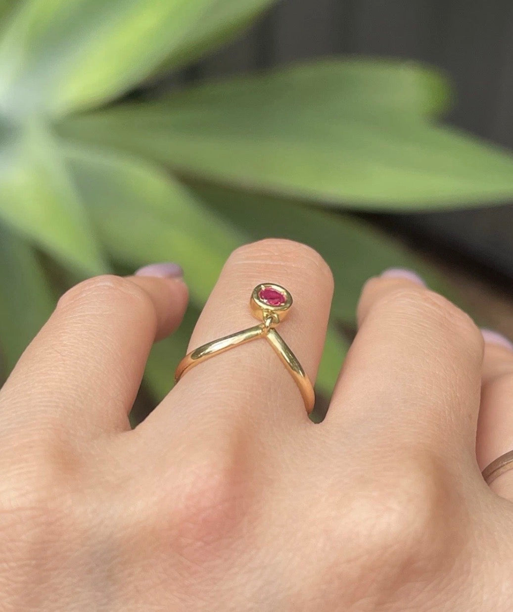 0.16ct Ruby Drop Chevron Band V Ring In 18ct Yellow Gold