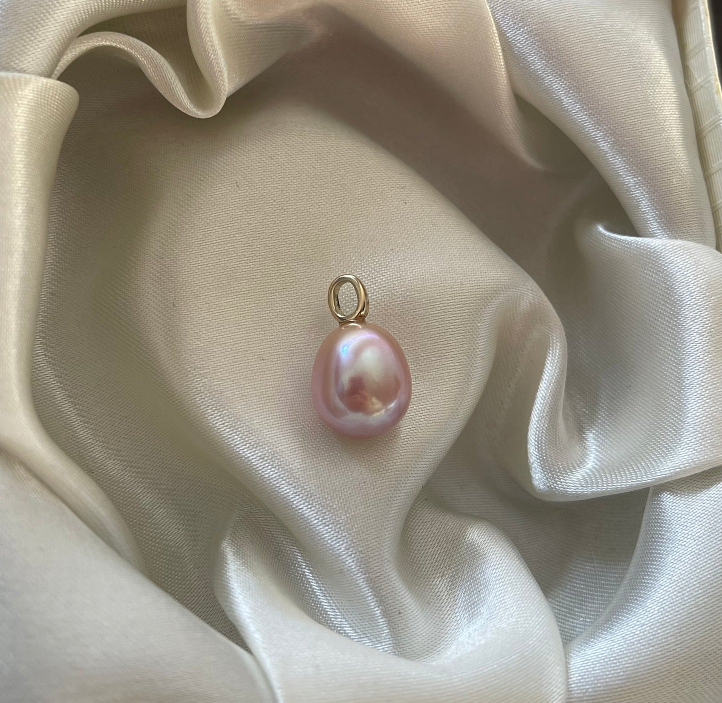 9ct yellow gold genuine natural pink purple colored pearl pendant