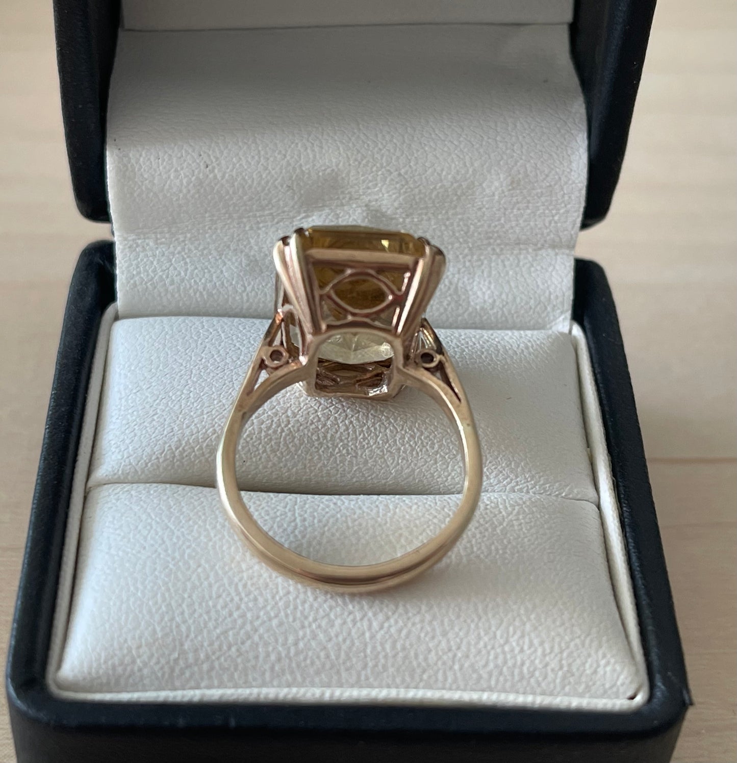Vintage 9ct yellow gold natural citrine ring