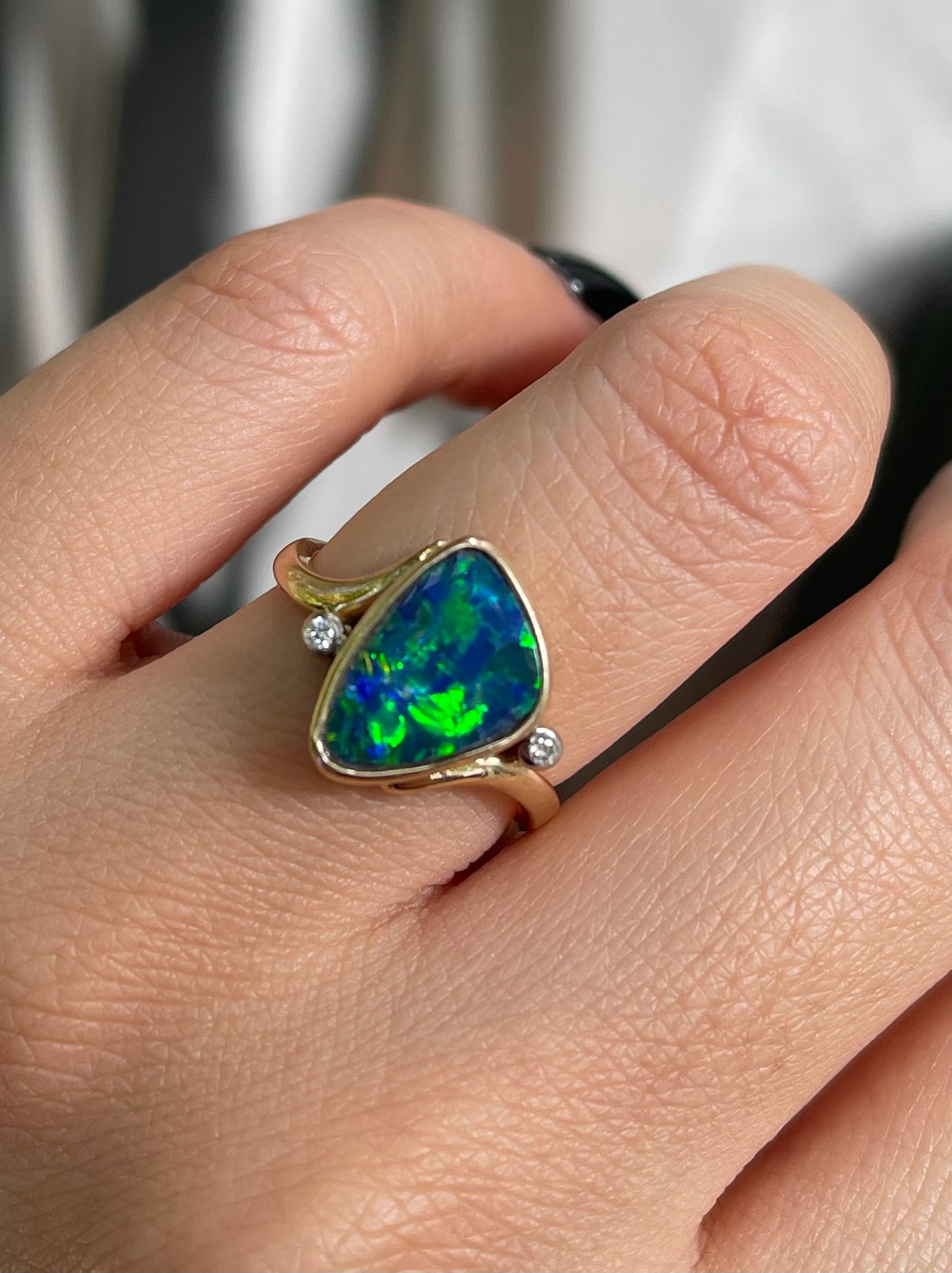 Vintage Handmade Australian Boulder Opal diamond Ring – Electric Blue & Green Fire In 14ct Yellow Gold