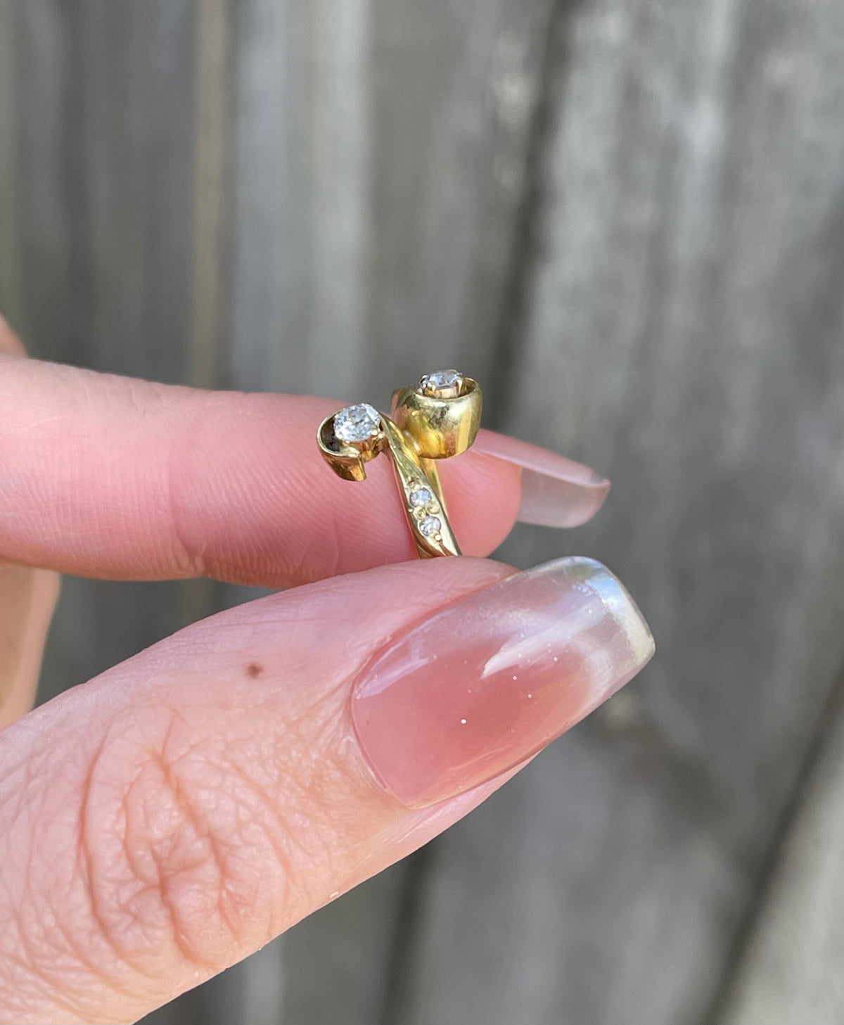 Vintage Natural Diamond Twin Flame Ring In 18ct Yellow Gold – A Beautiful Symbol of Connection