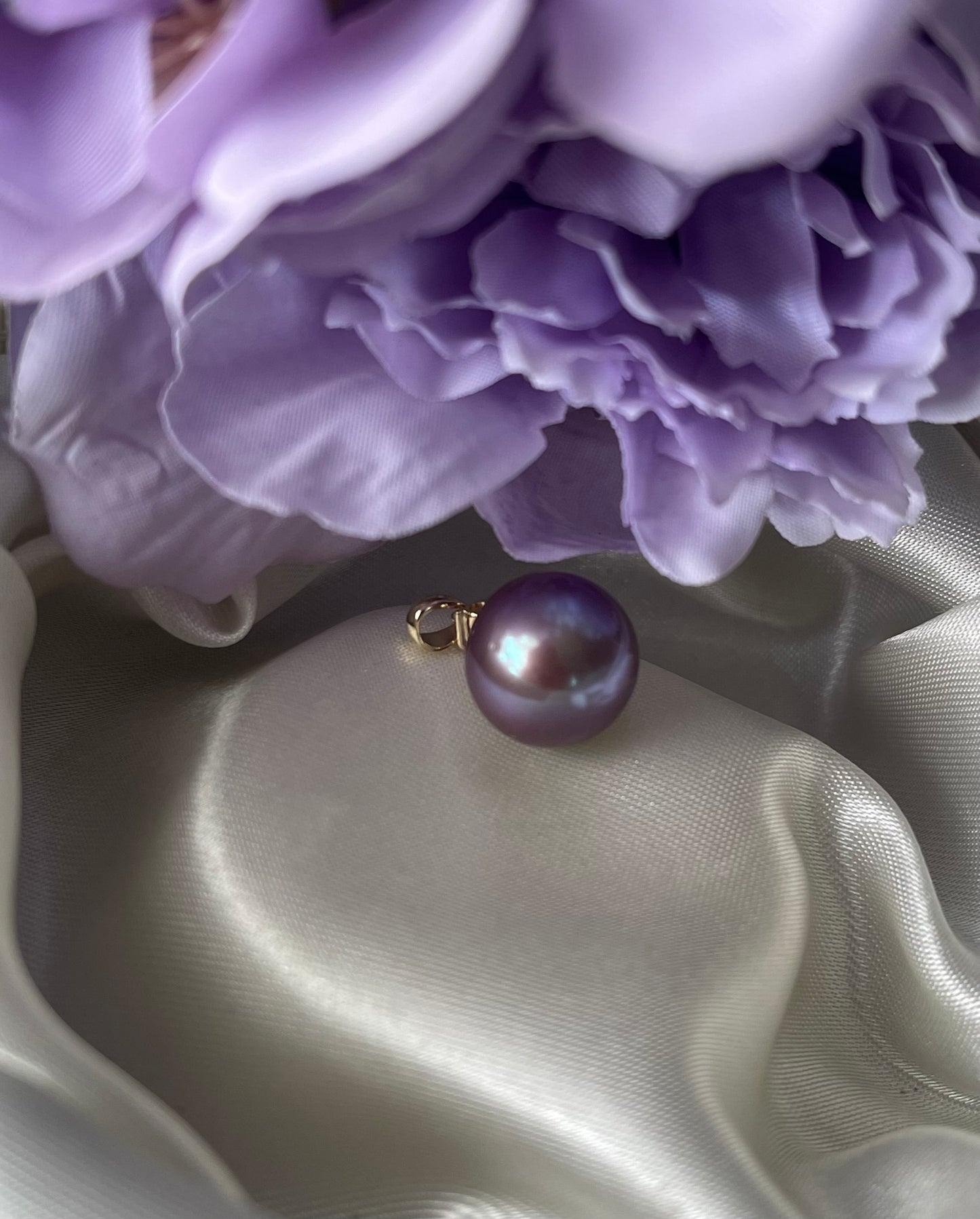 Lavender Edison Pearl & Diamond Pendant in 9ct Yellow Gold
