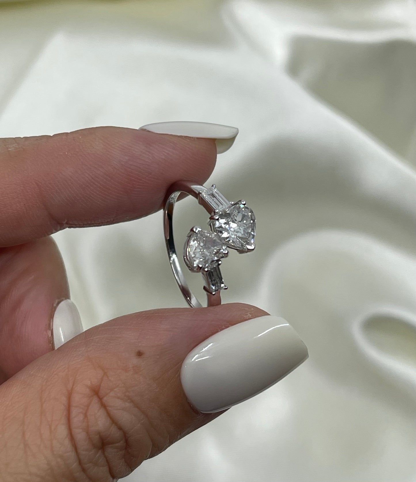 Stunning 1.37ct Natural Diamond Toi et Moi Ring In 14ct White Gold