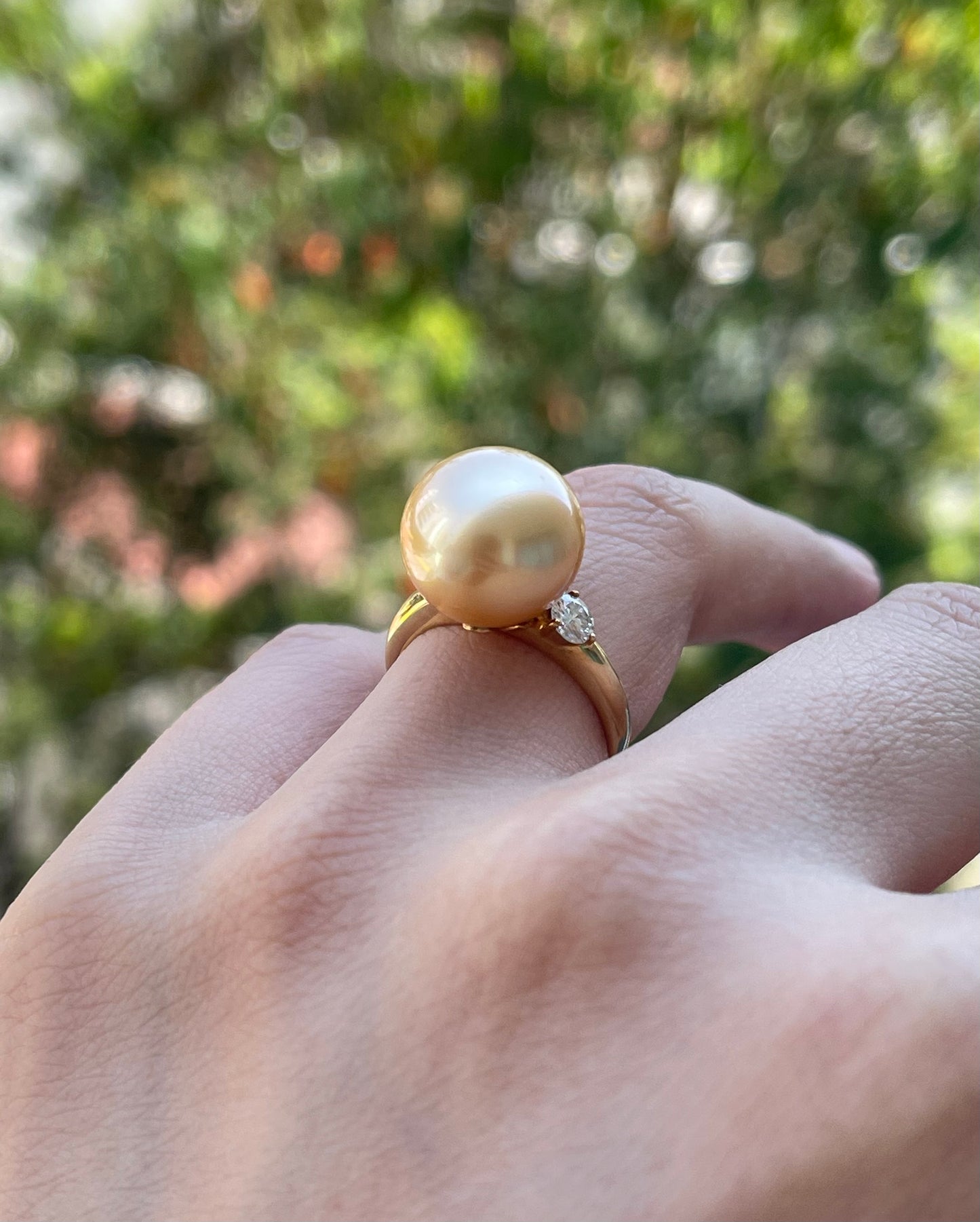 Contemporary 9ct yellow gold golden south sea pearl diamond ring