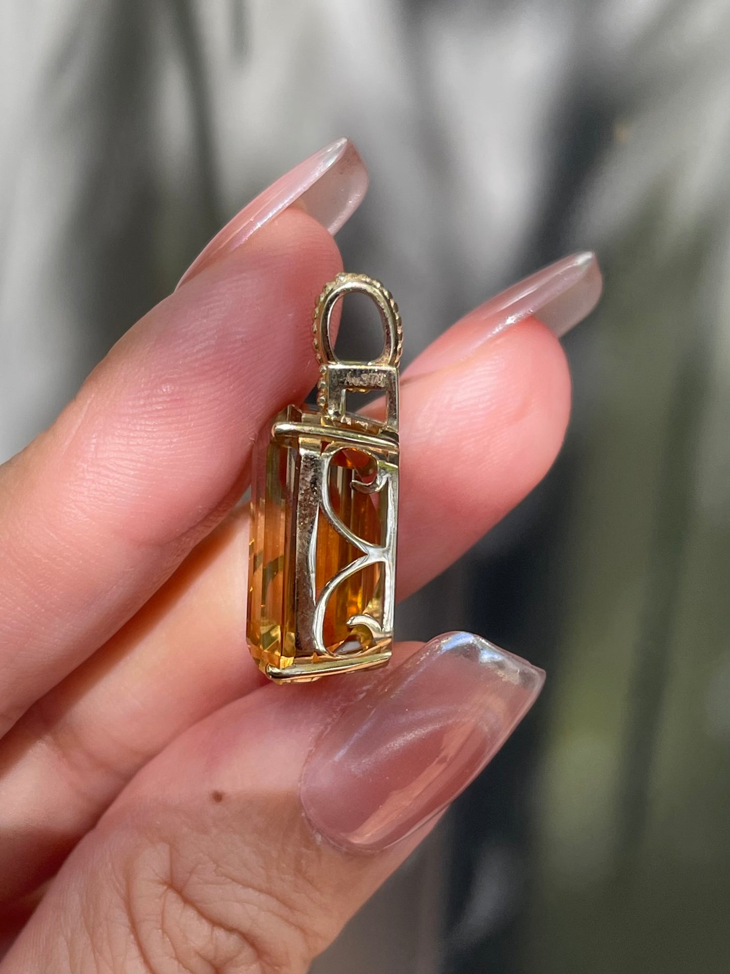 19.25ct Citrine Pendant With Milgrain Bale in 9ct Yellow Gold