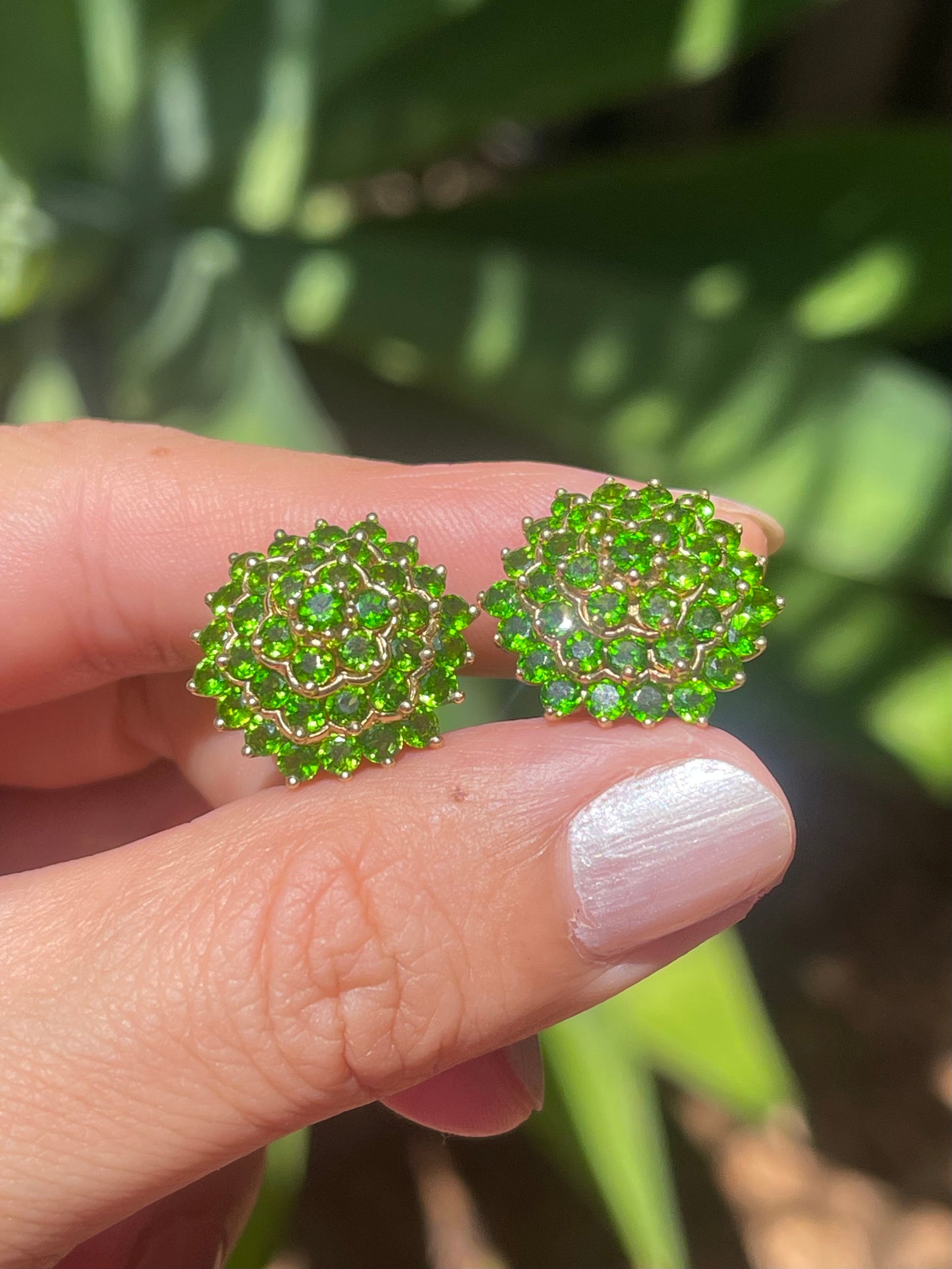 Vintage 14ct rare Tsavorite (green garnet )cluster flower earrings