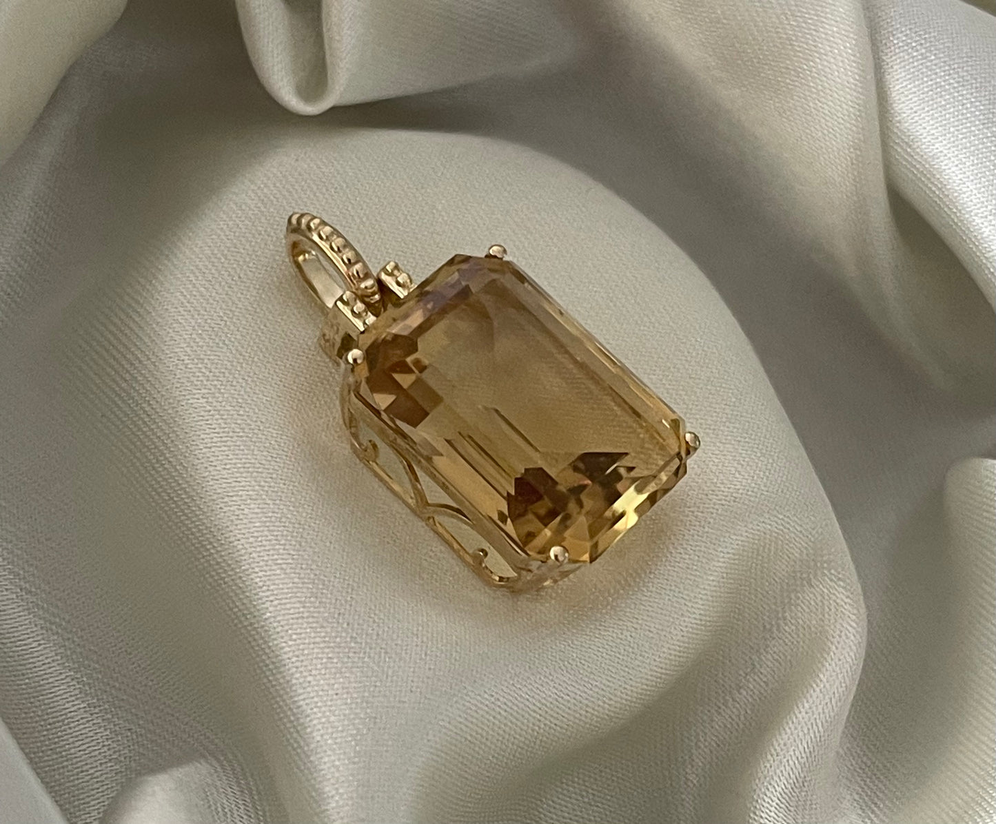 9ct yellow gold 19.25ct natural citrine pendant with milgrain set bale