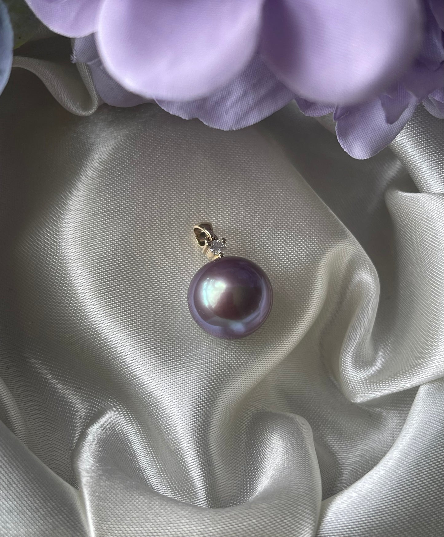 Lavender Edison Pearl & Diamond Pendant in 9ct Yellow Gold