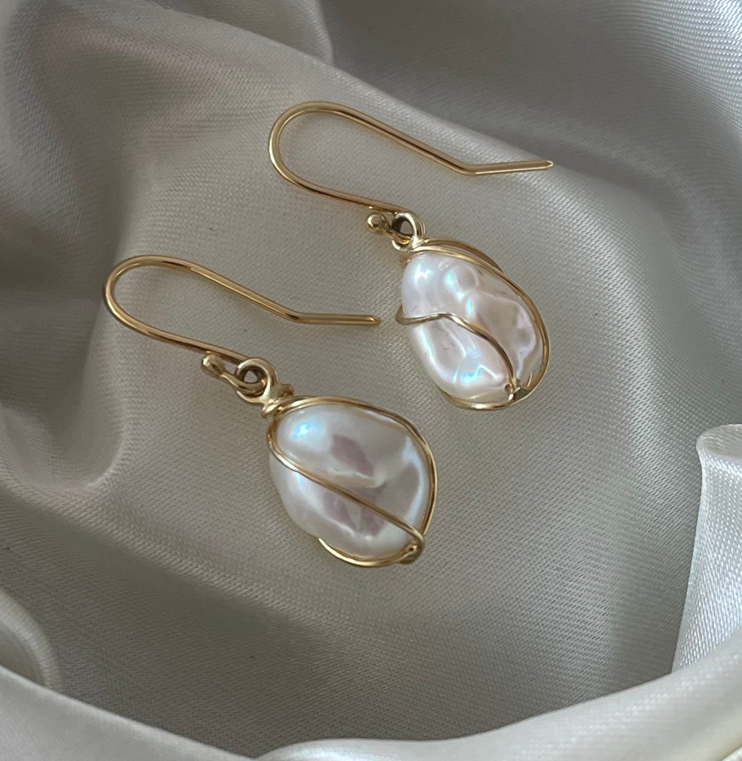 9ct yellow gold wrap around wirework baroque pearl drop earrings