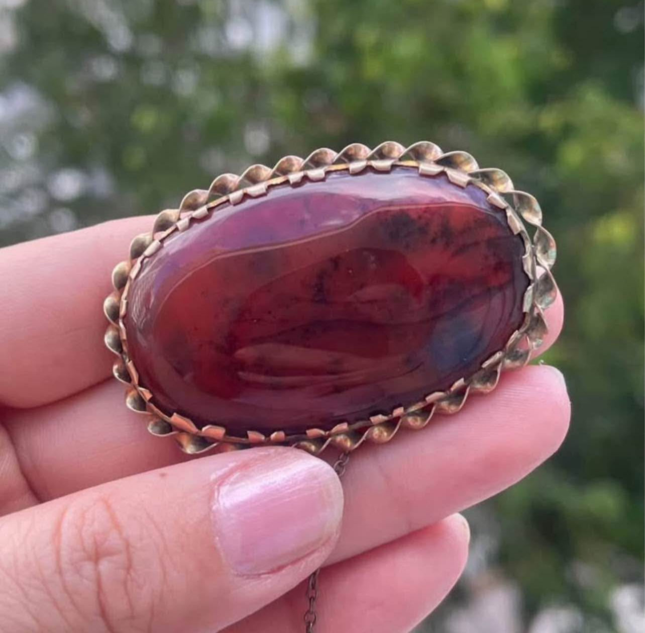 Antique 9ct yellow gold large natural amber brooch