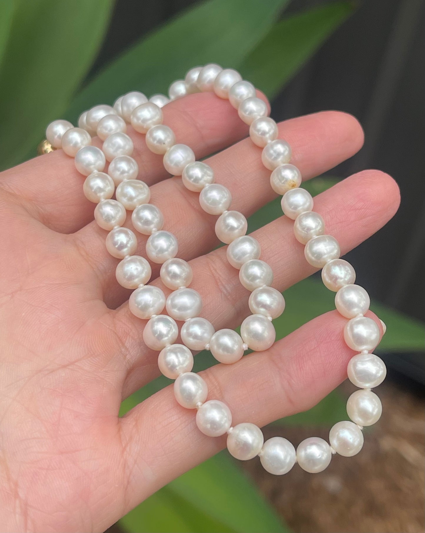 Vintage 14ct yellow gold genuine freshwater pearl necklace