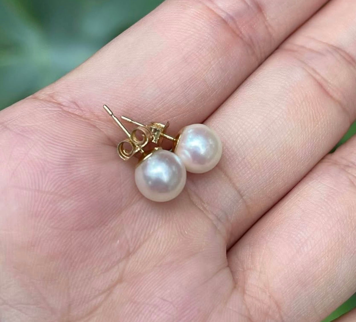Vintage 14ct yellow gold genuine pink akoya pearl stud earrings