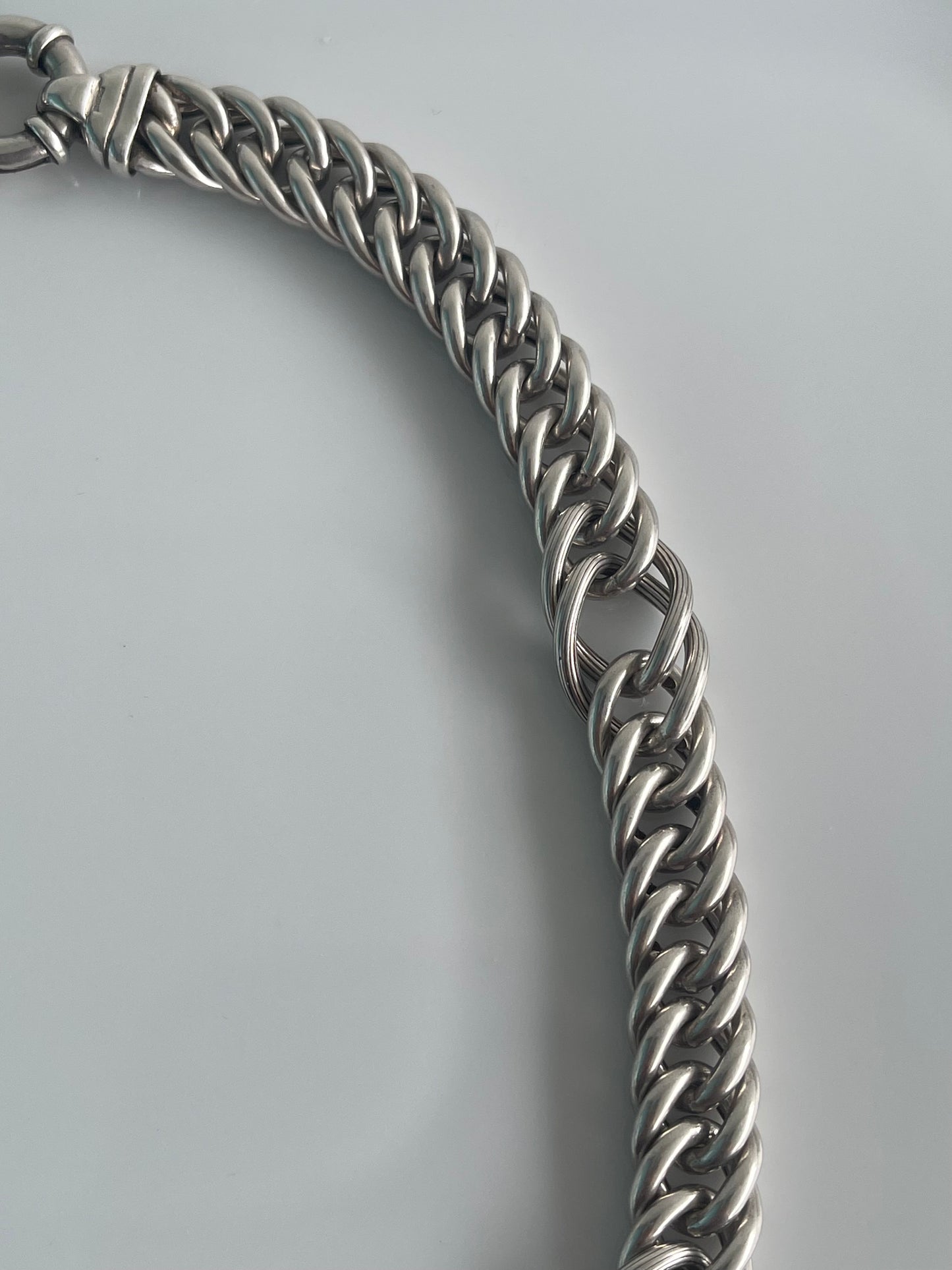 Italian origin 69g Sterling Silver wide Curb Link Bolt clasp necklace