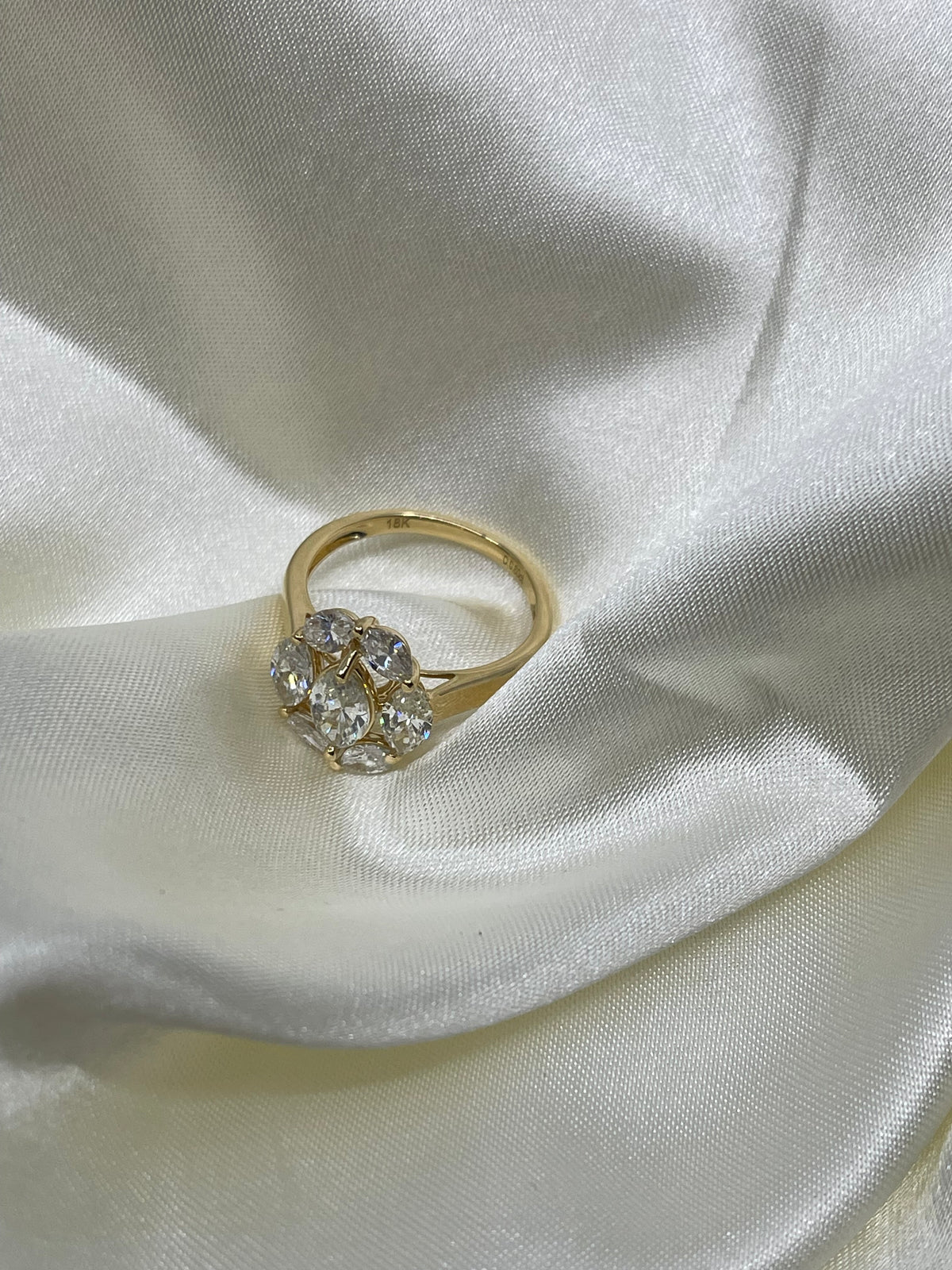 2ct Natural Diamond Cluster Ring In 18ct Yellow Gold