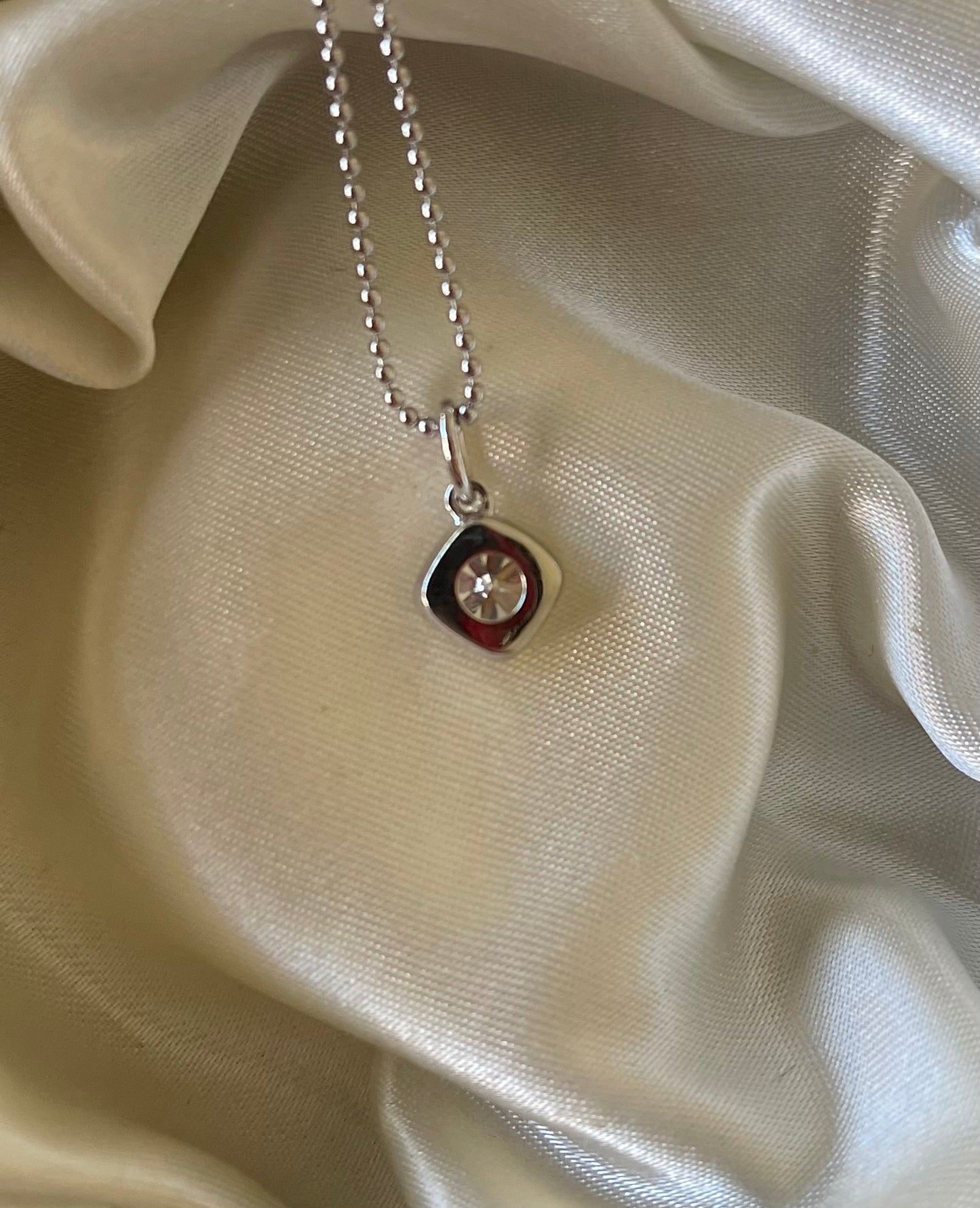 Lab 1ct D color, VVS Clarity Diamond Pendant In Platinum 950 (No Chain)