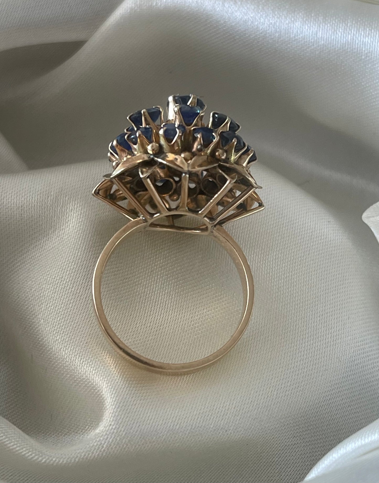 Vintage 10ct Yellow Gold Tripe Halo Design Natural Blue Sapphire Cluster Ring