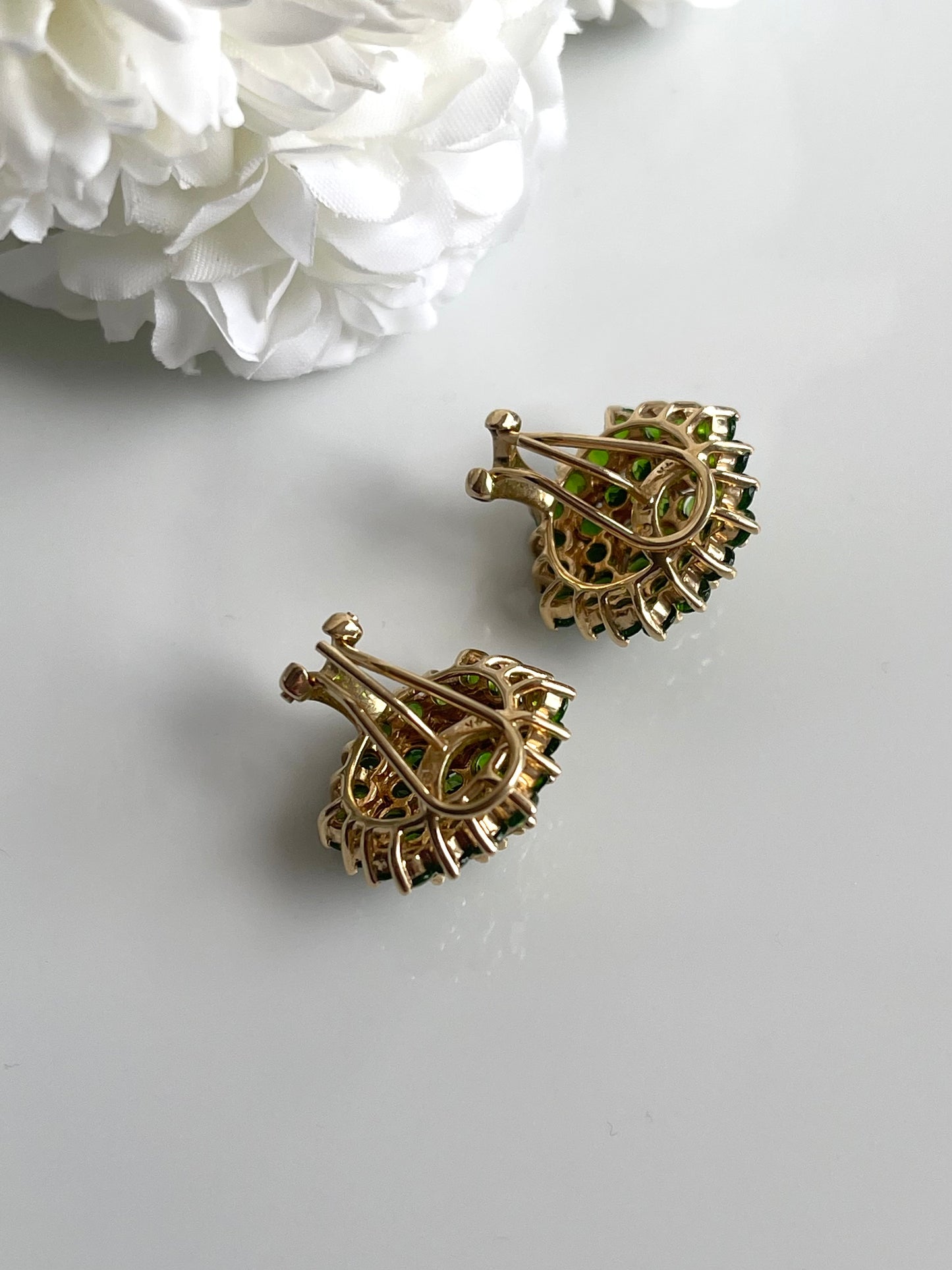 Vintage Rare Tsavorite (green garnet) Cluster Flower Earrings In 14ct Yellow Gold