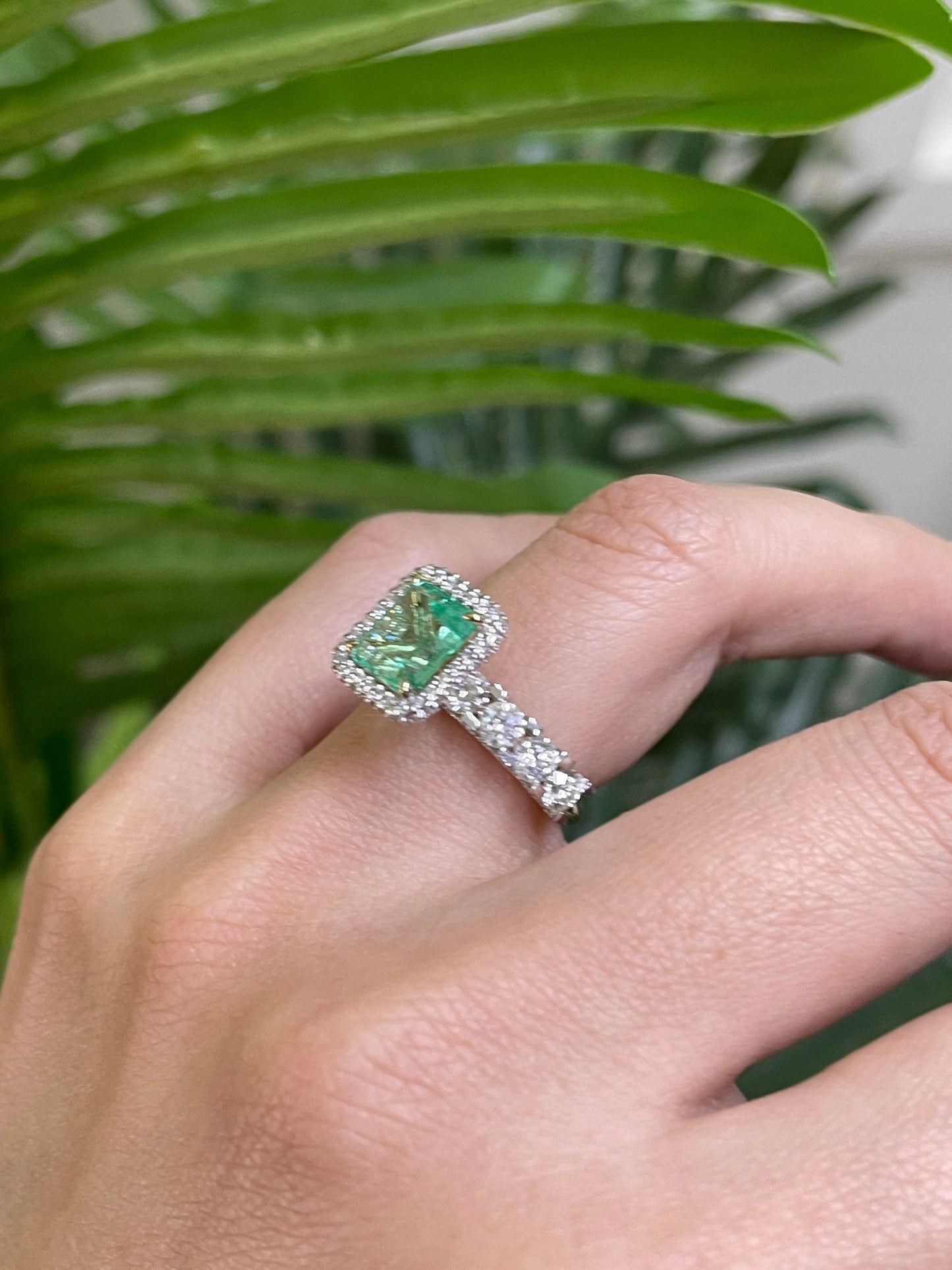 1.91ct Colombian Emerald & 1.8ct Diamond Ring In 14ct Yellow Gold