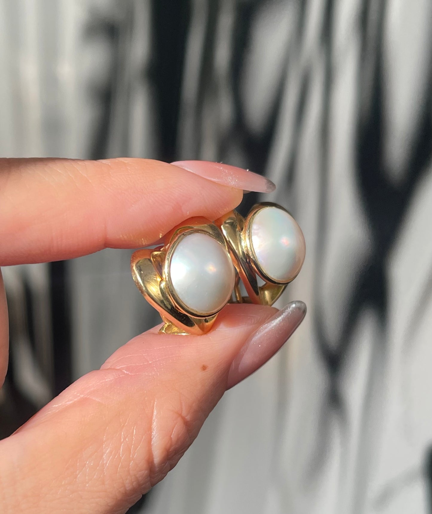 Vintage Italian-origin Heart-shaped Clip-on Earrings With Mabé Pearls In 18ct Yellow Gold