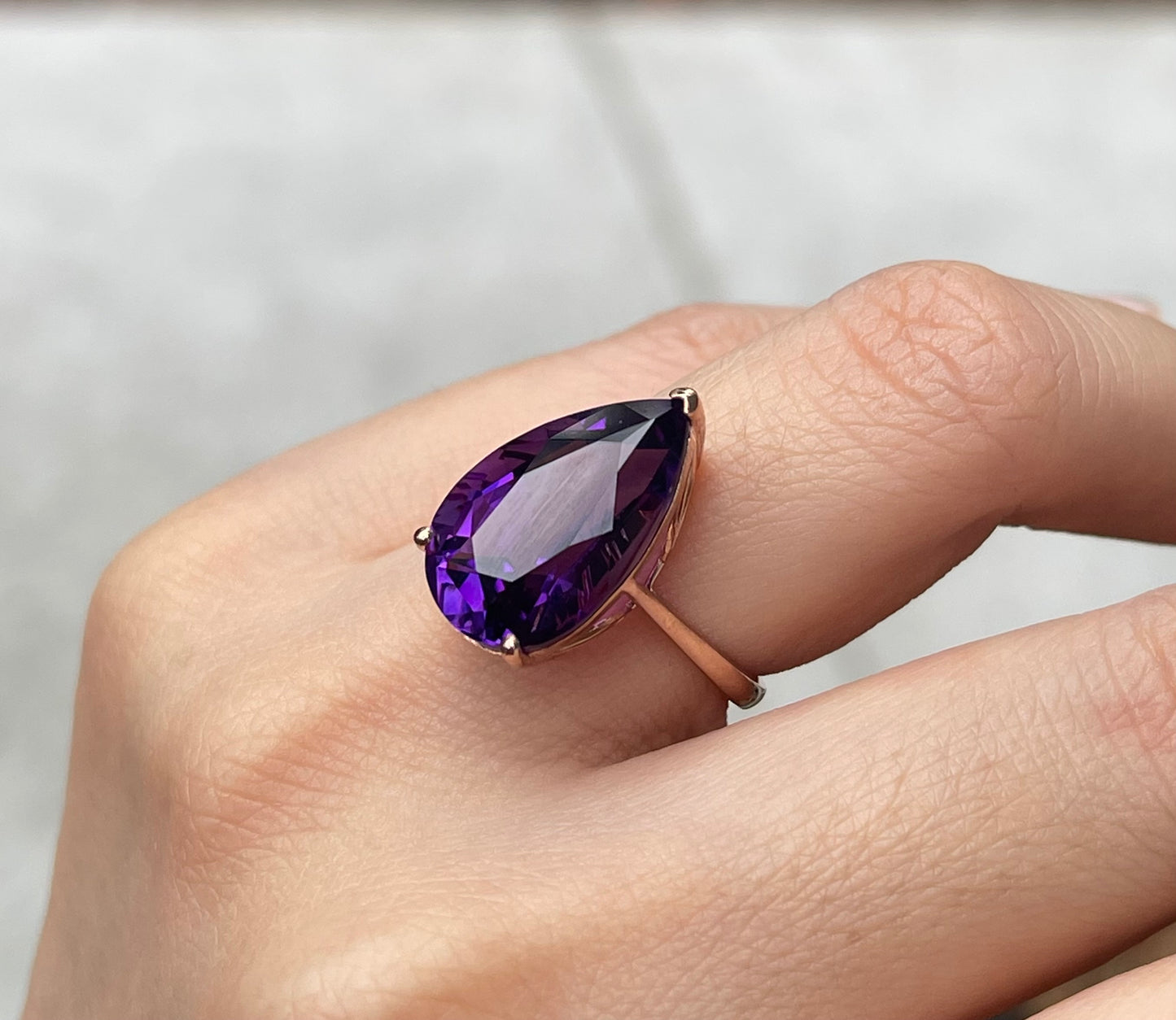 9ct rose gold pear shape 7.8ct natural deep purple amethyst ring