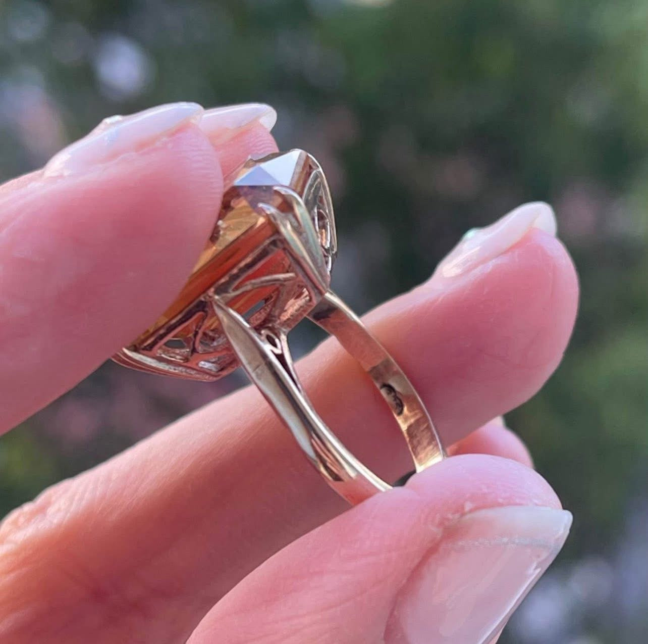 Vintage 9ct yellow gold natural citrine ring