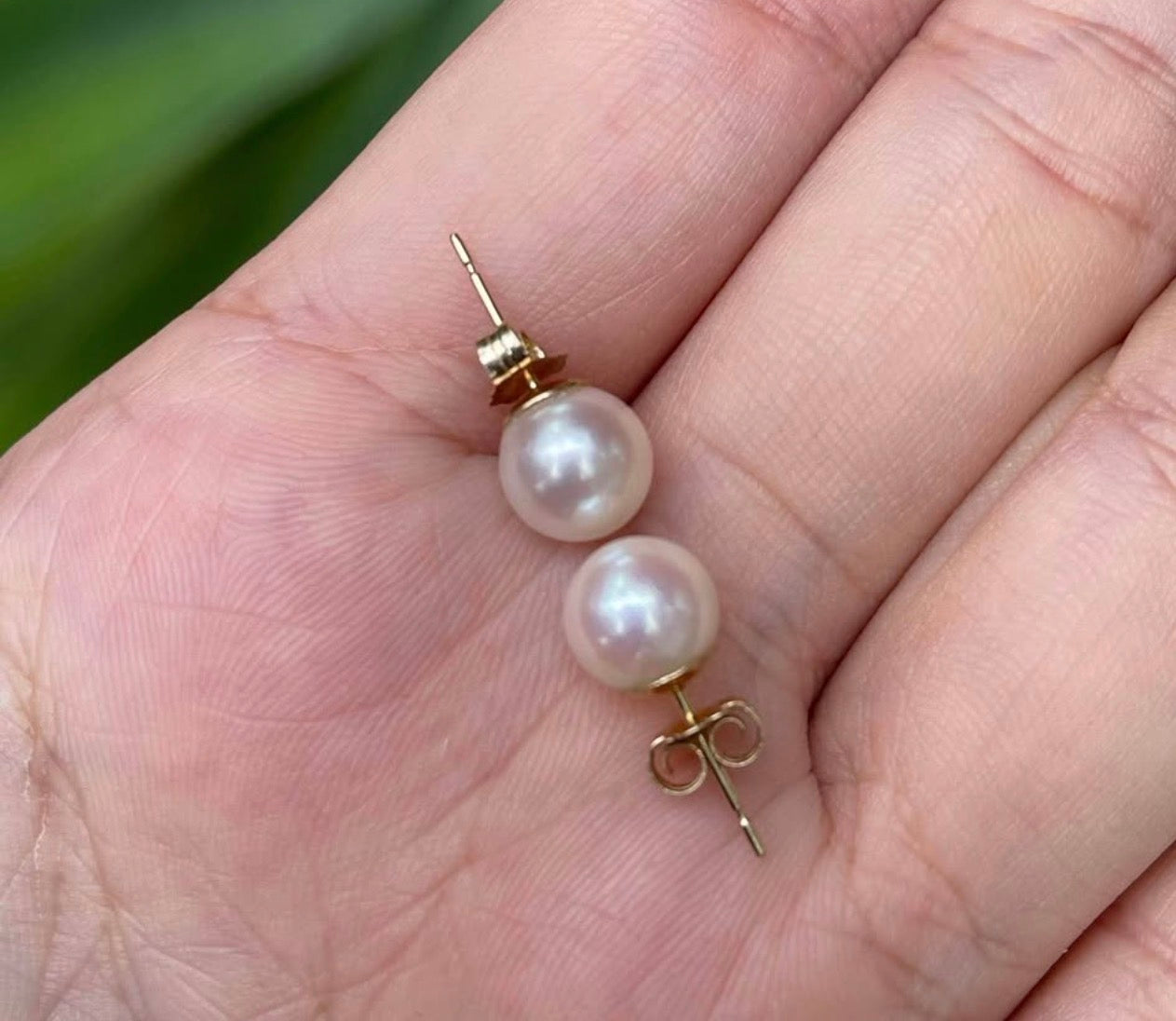 Vintage 14ct yellow gold genuine pink akoya pearl stud earrings