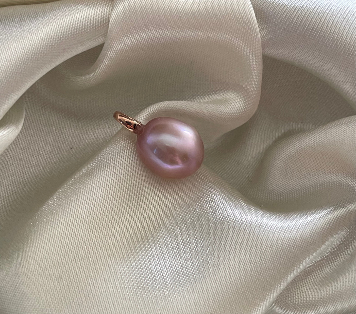 Lavender Pearl Pendant in 9ct Rose Gold