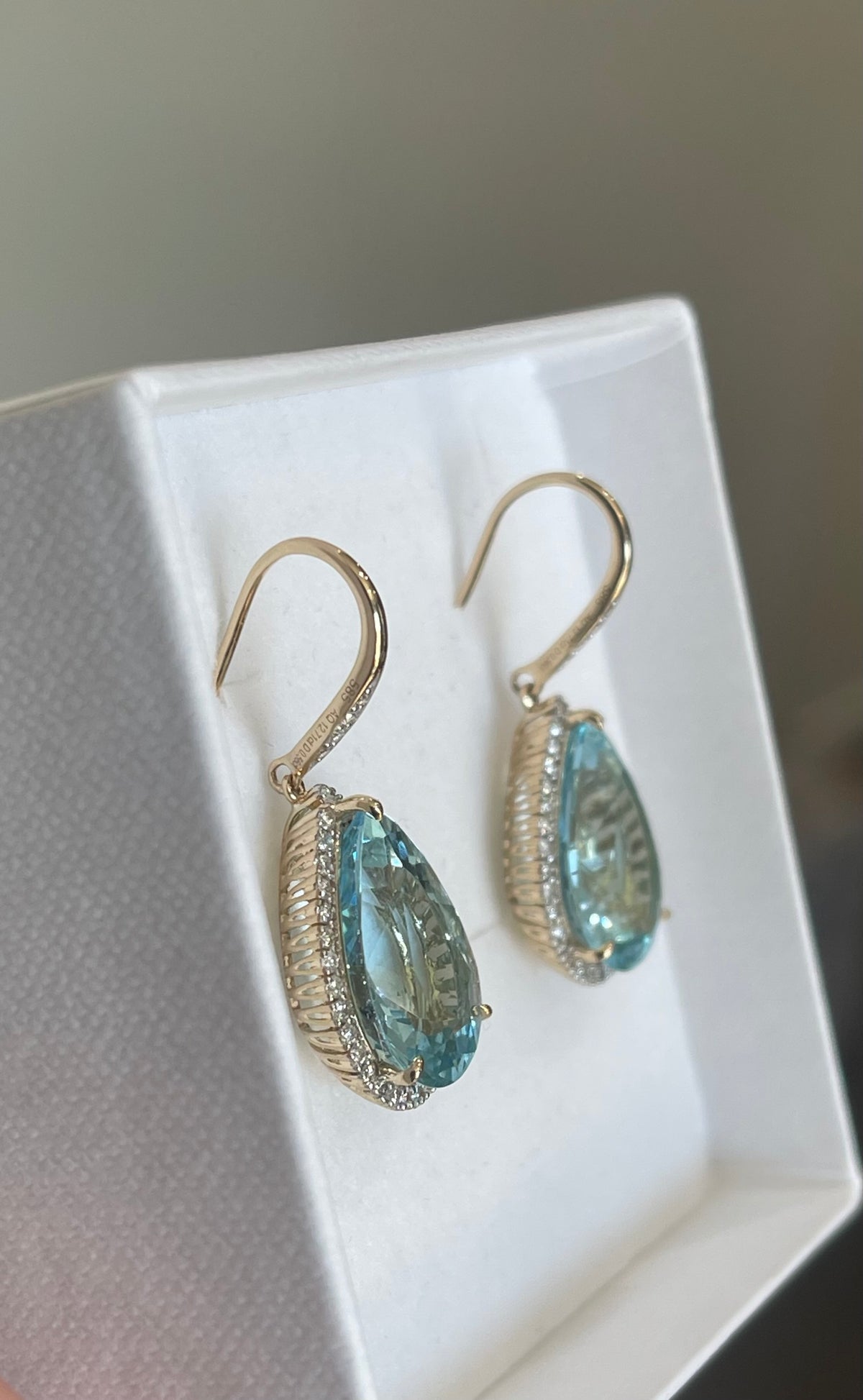 12.71ct Natural Aquamarine Diamond Drop Earrings In 14ct Yellow Gold